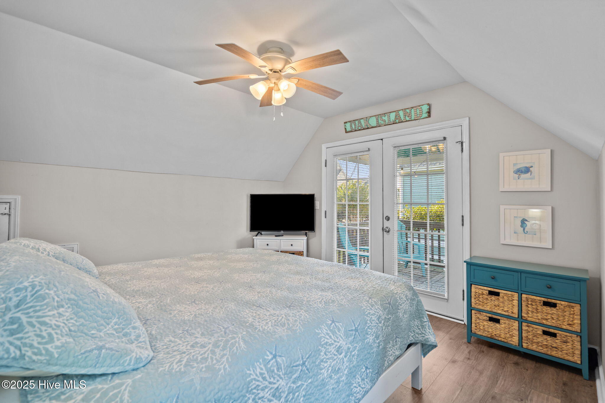 100537146 | Photo 30