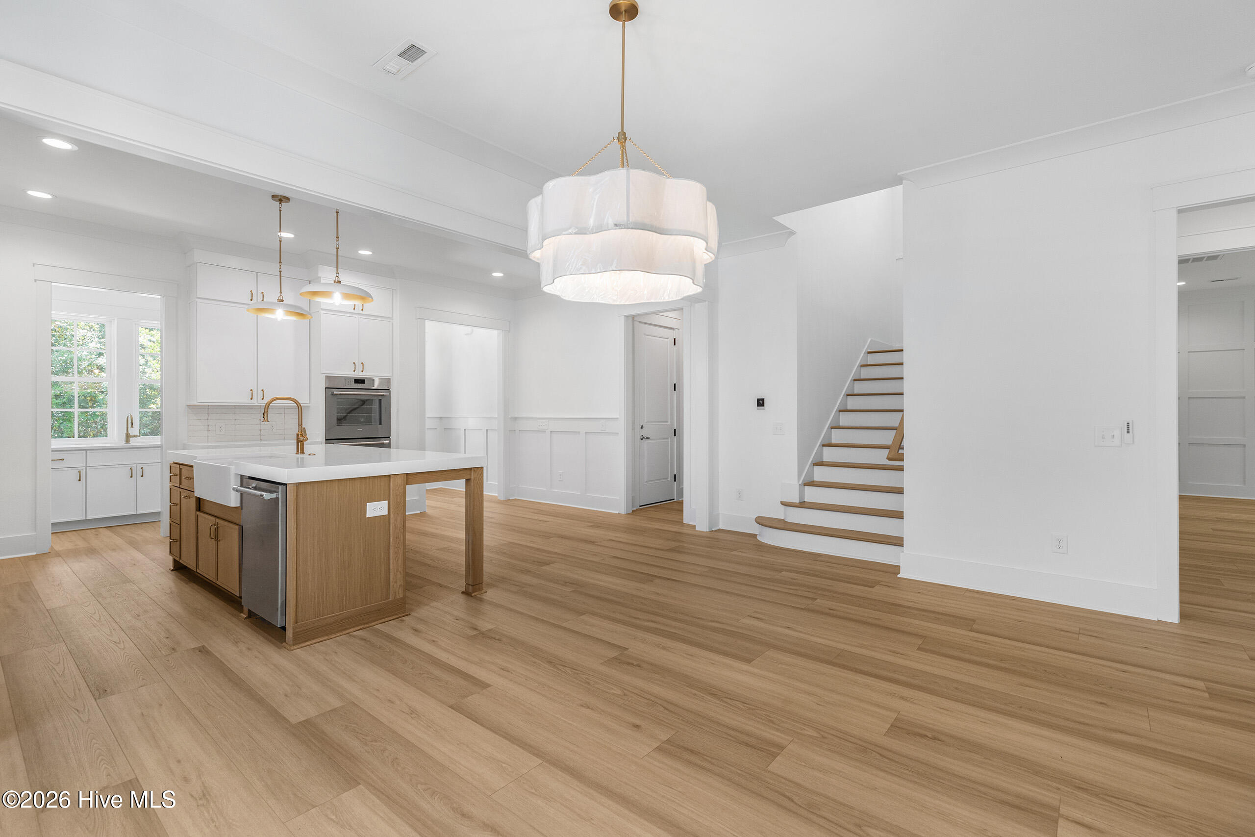 100519914 | Photo 33