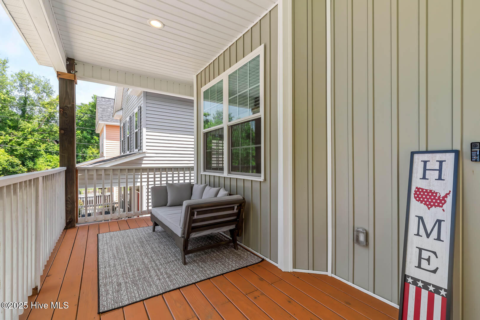 100516062 | Photo 10