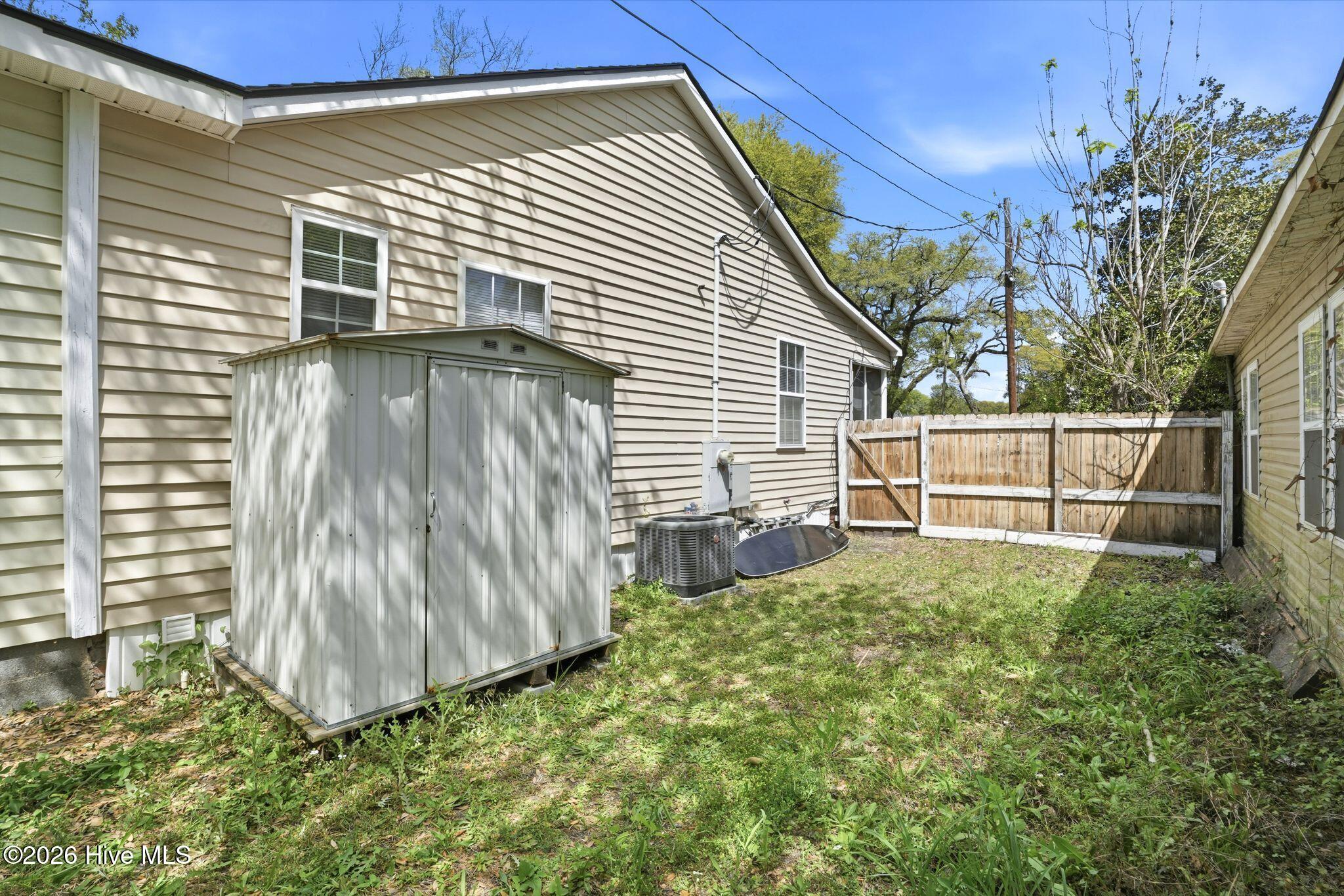 100564510 | Photo 56