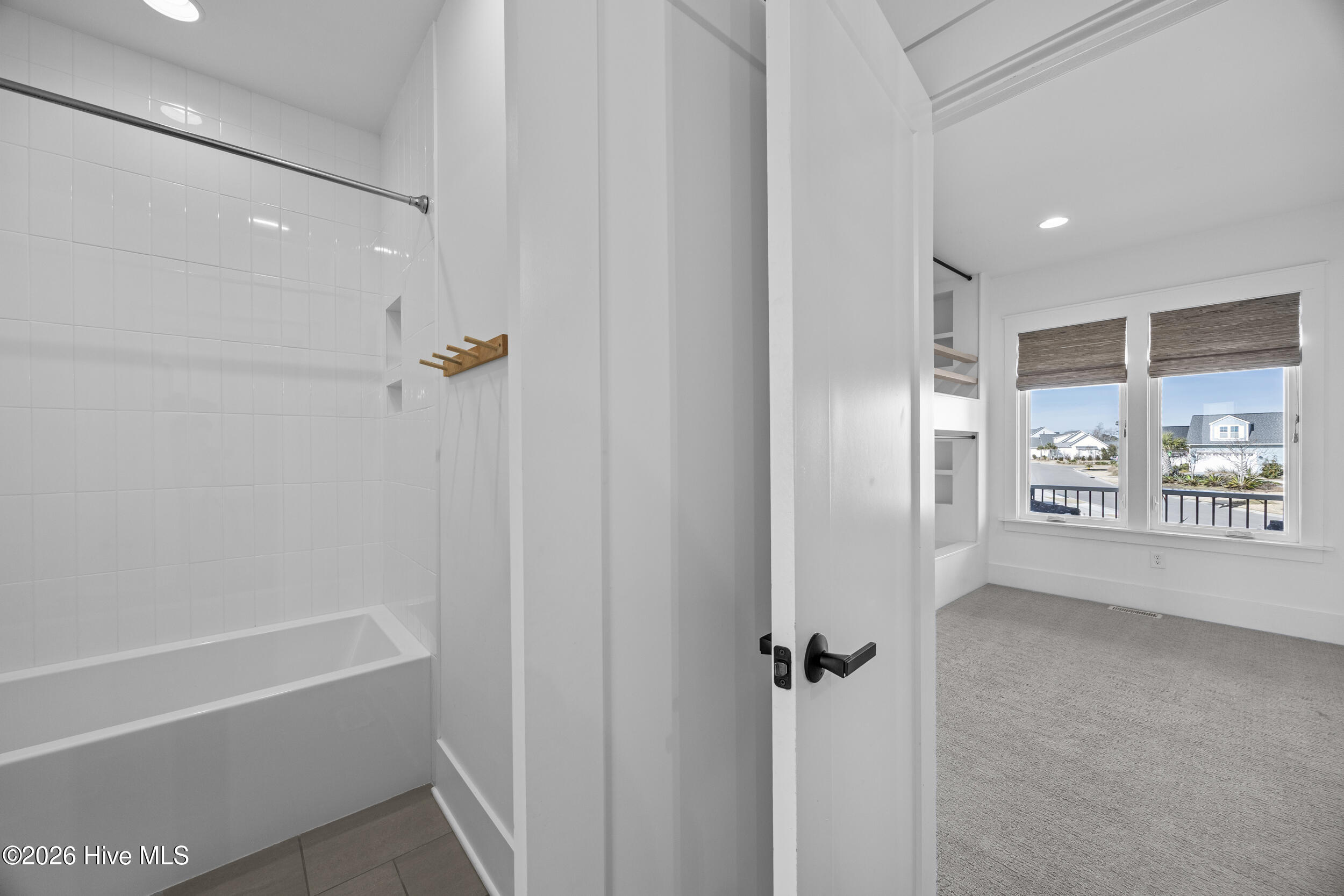 100551268 | Photo 39