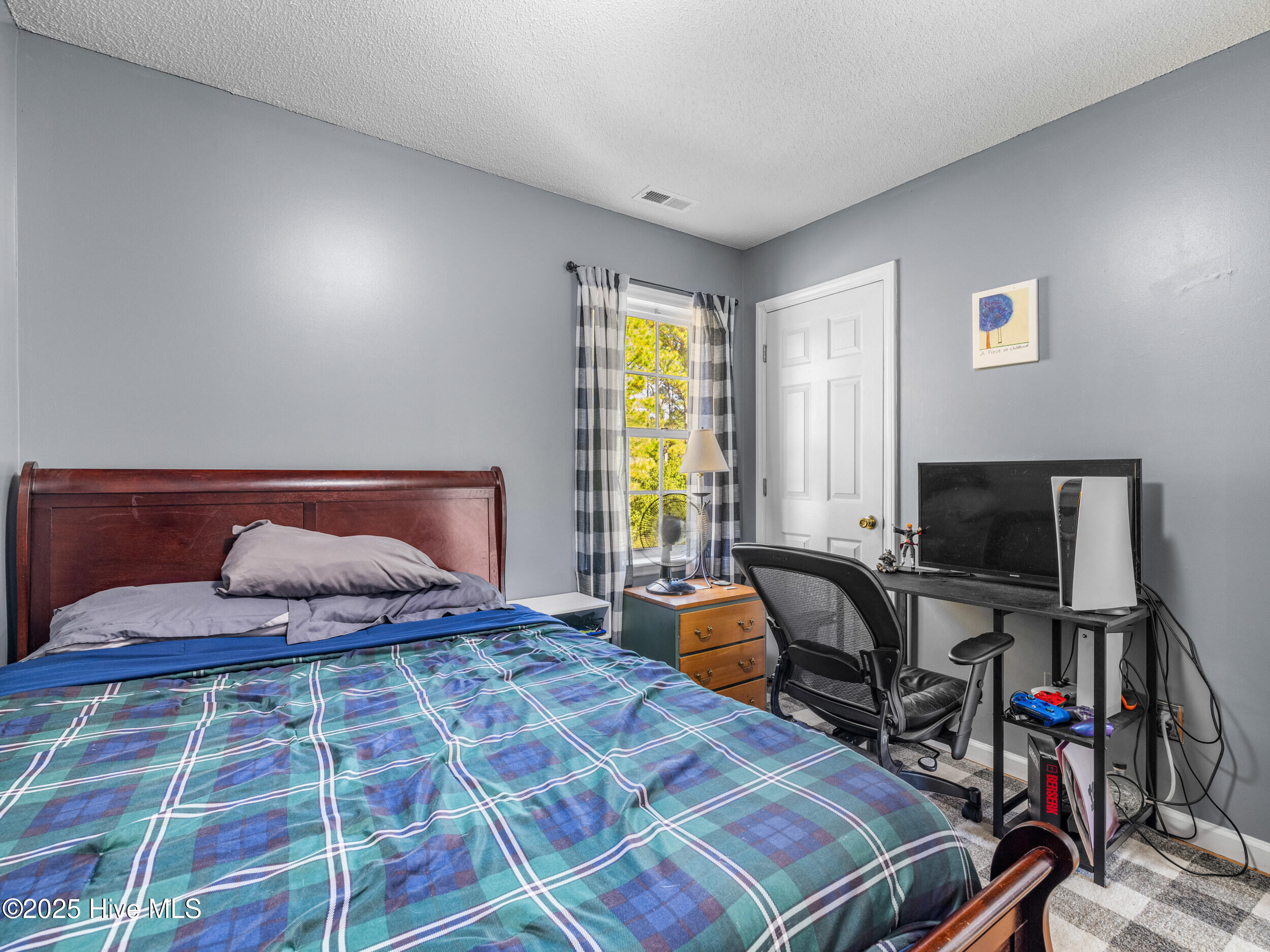 100541472 | Photo 26