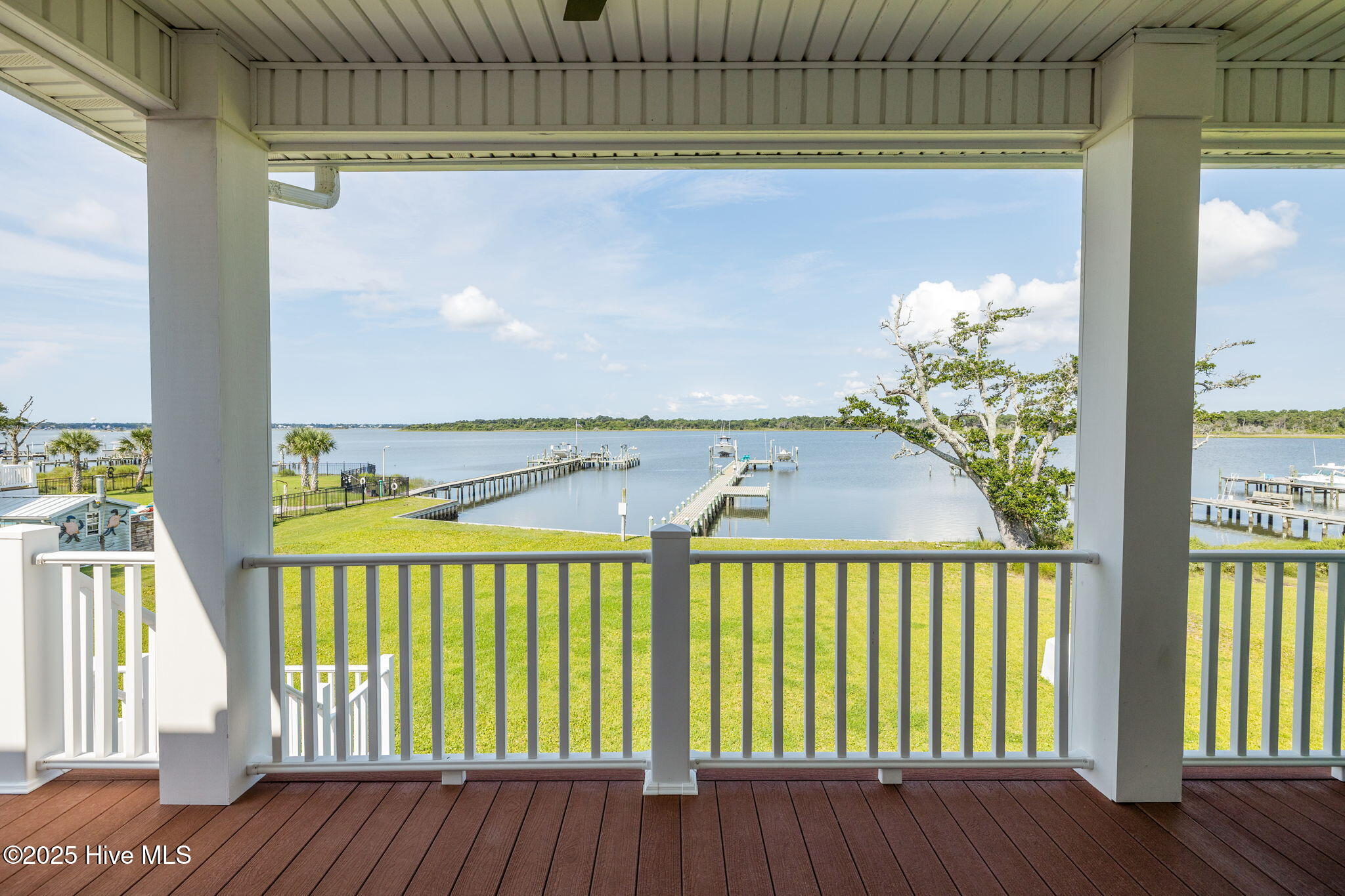 429 Live Oak Road,Newport