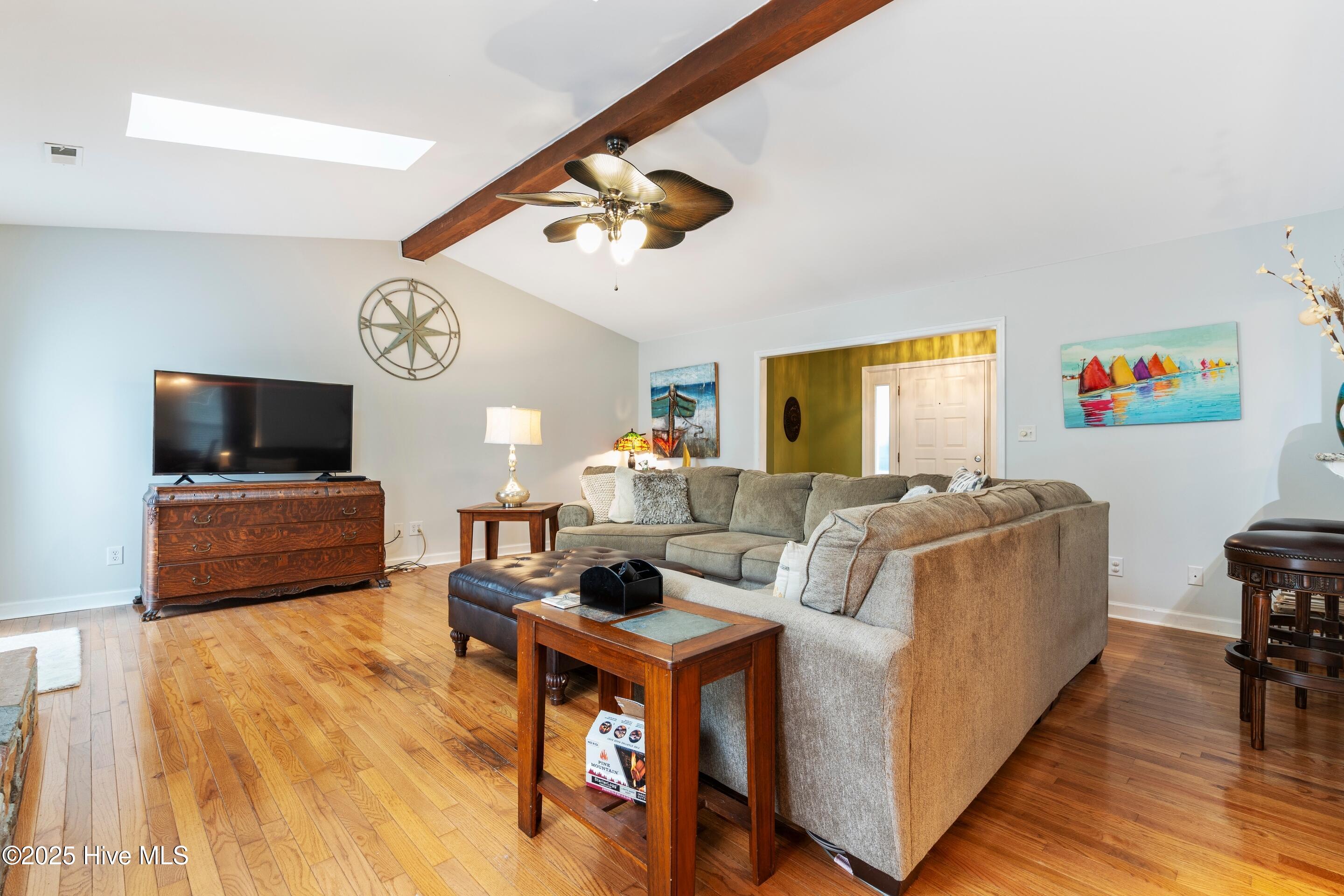 100543561 | Photo 11