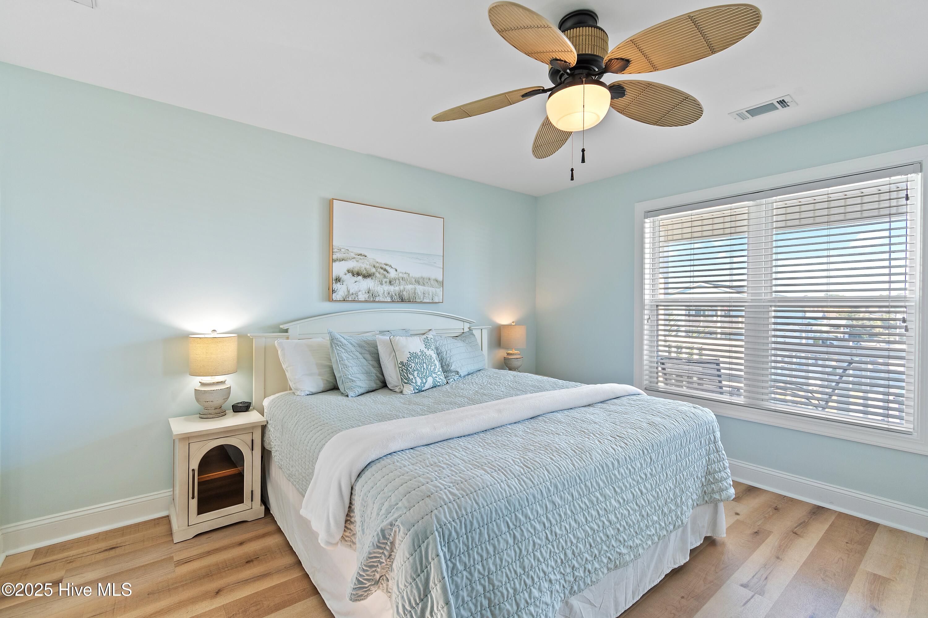 100541214 | Photo 36