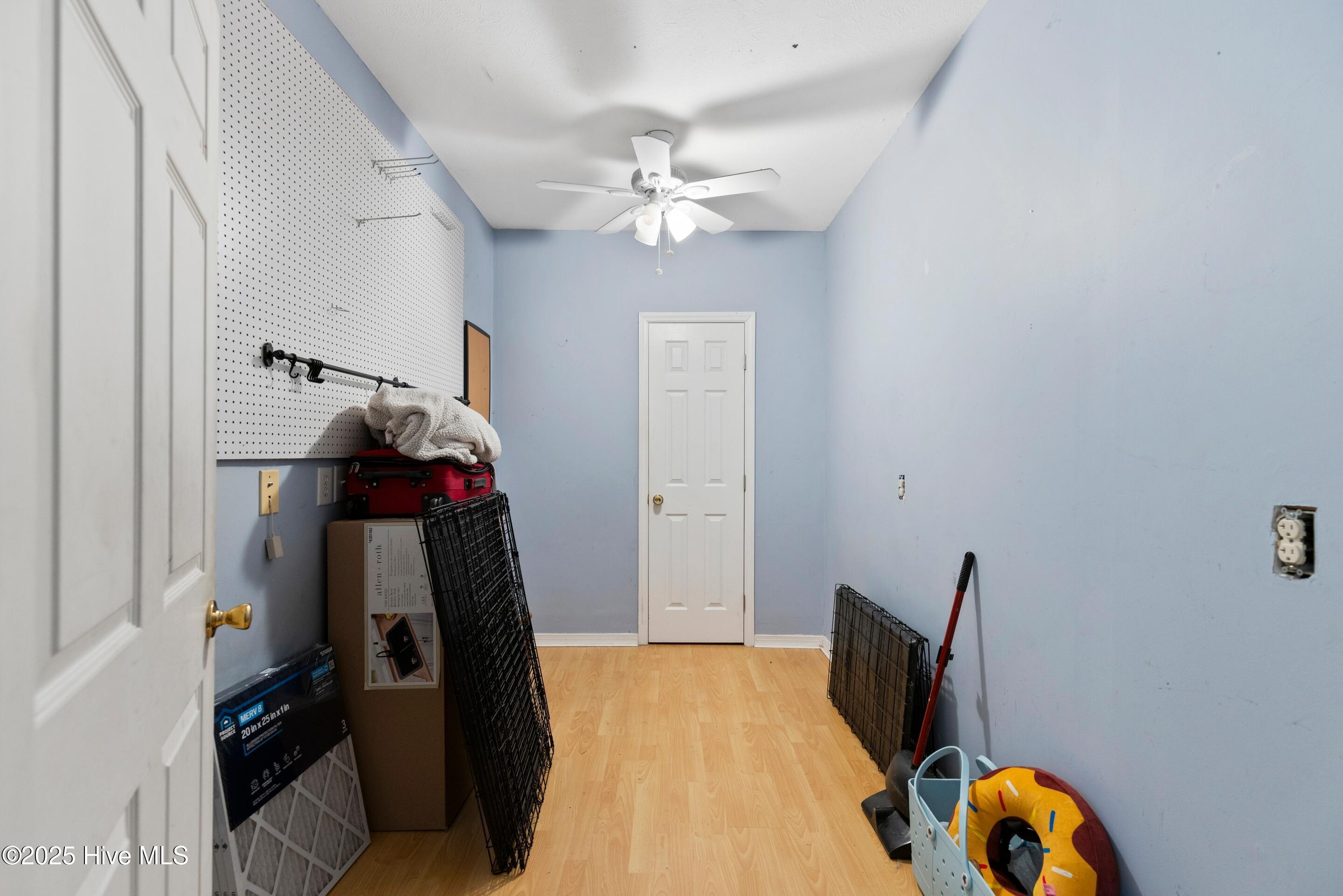 100519880 | Photo 28