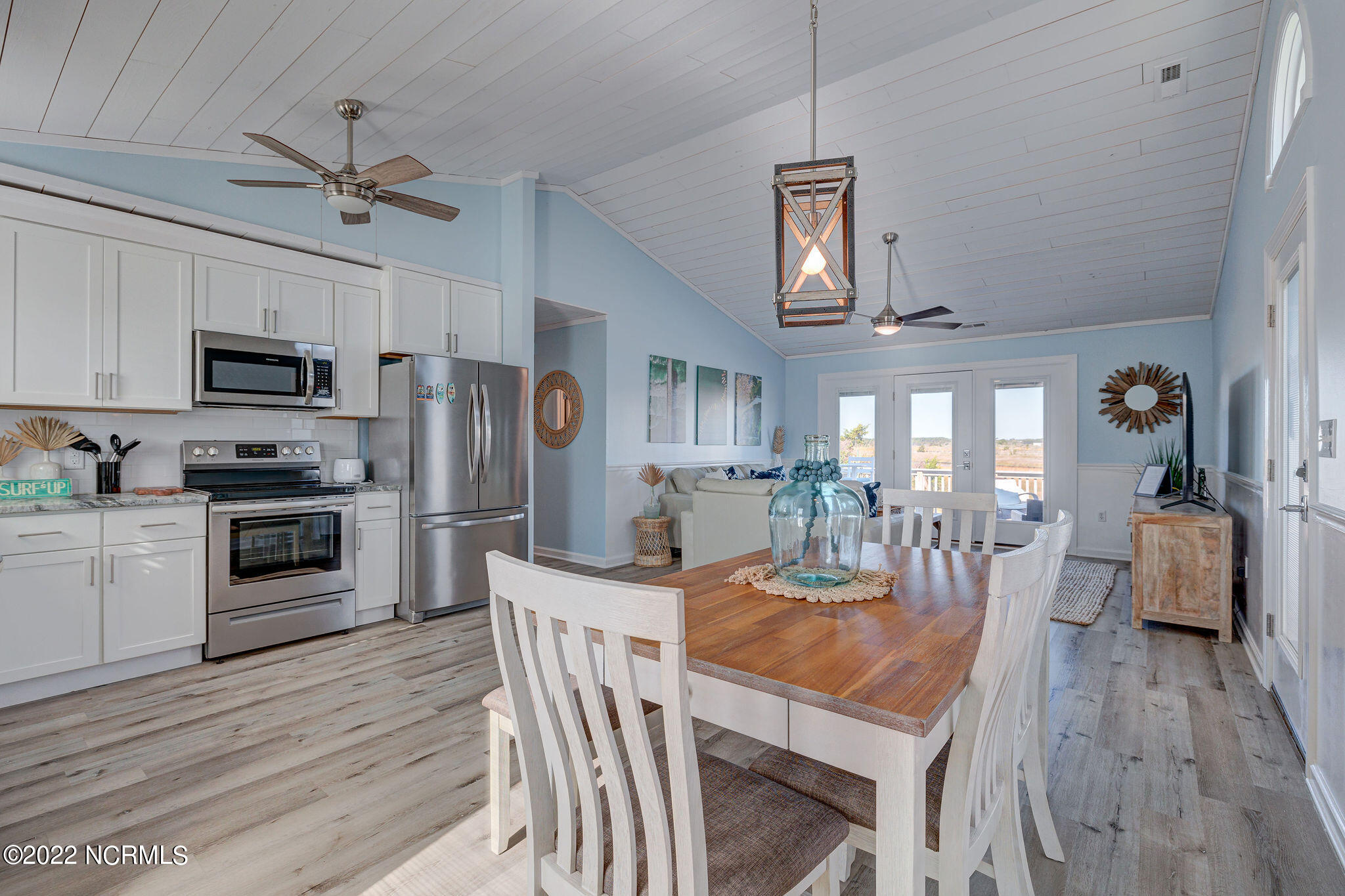 100542214 | Photo 11