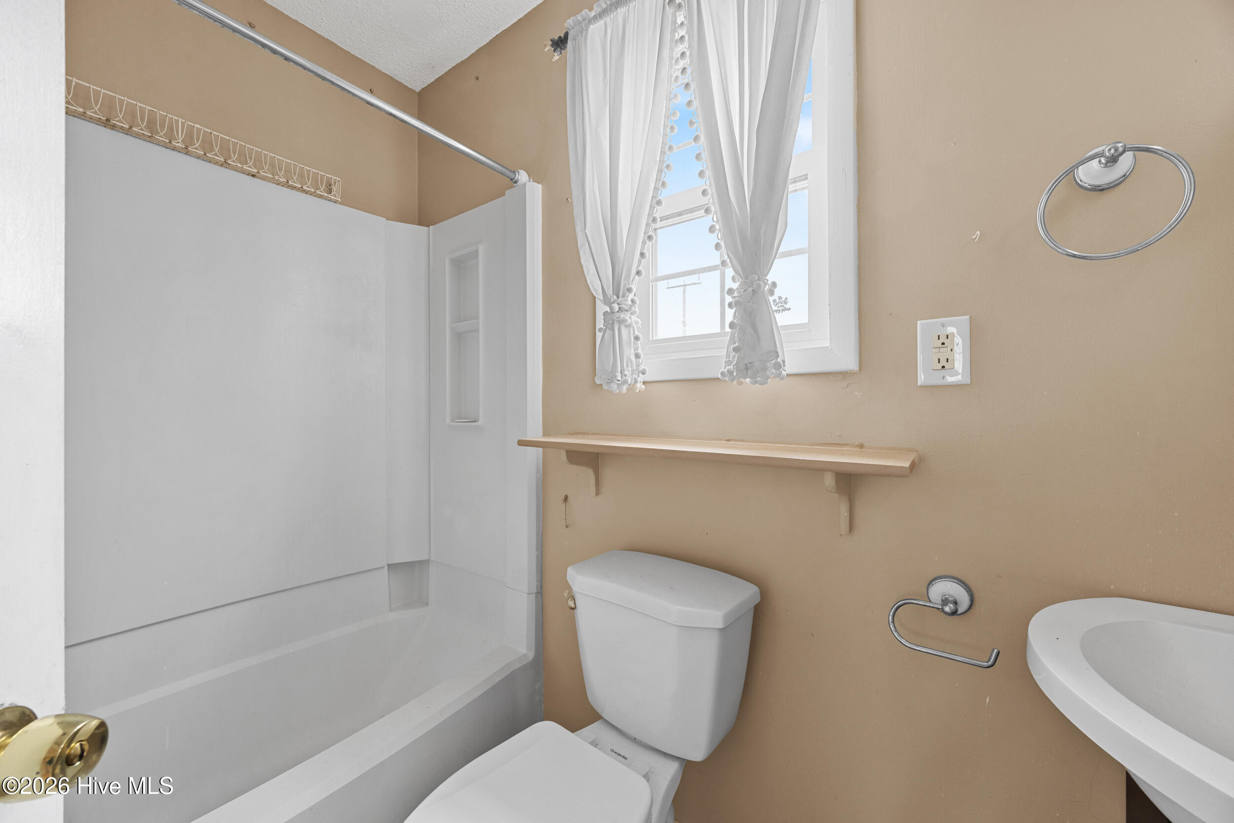 Shirley Johnson - MLS Number: 100558081