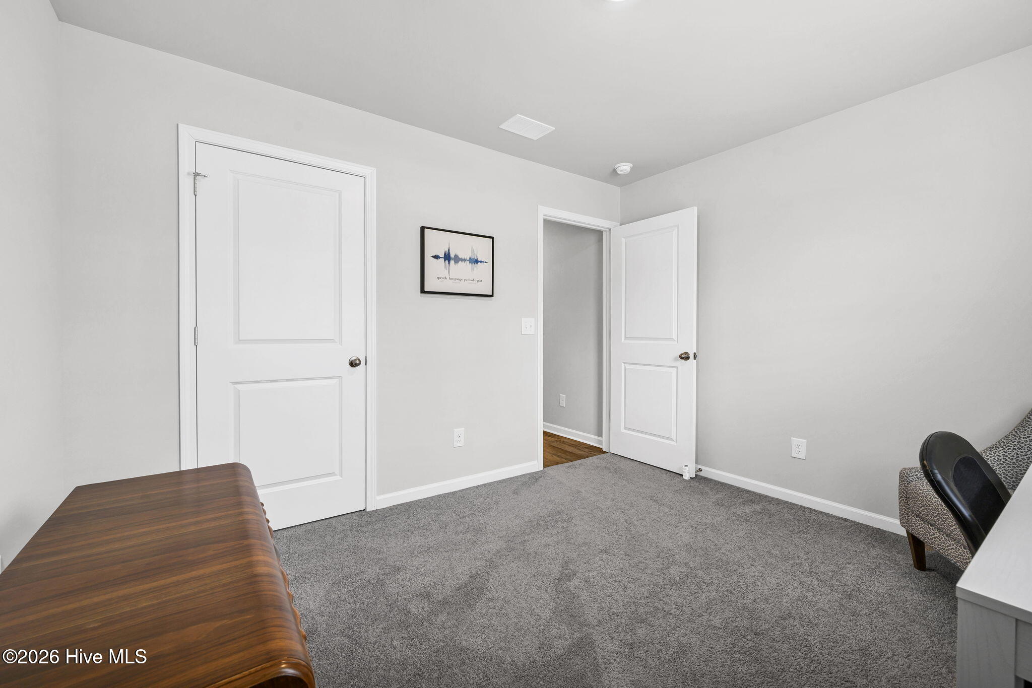 100564781 | Photo 19