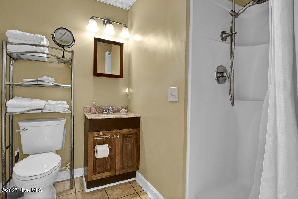 100543464 | Photo 41