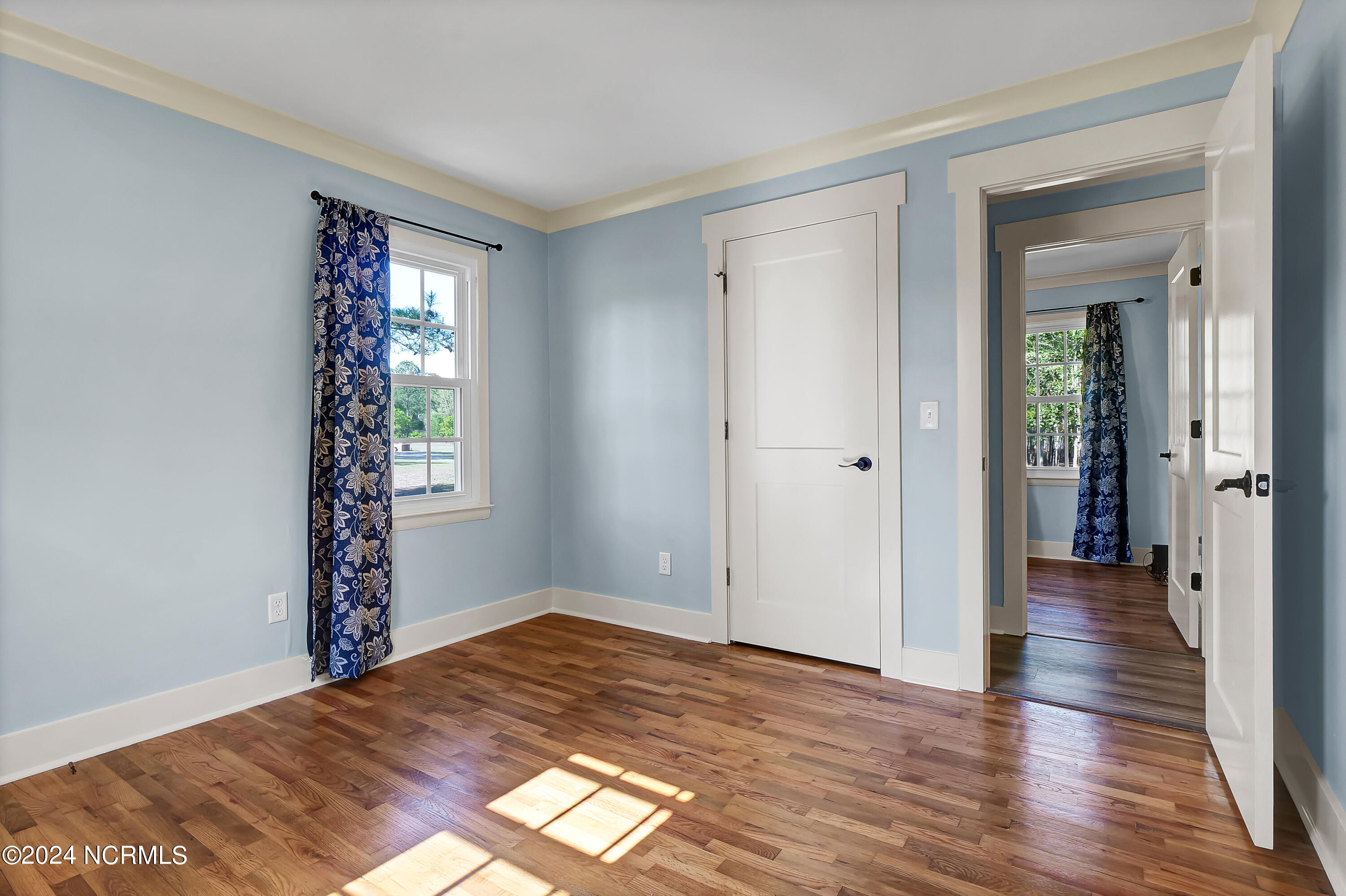 100515683 | Photo 22