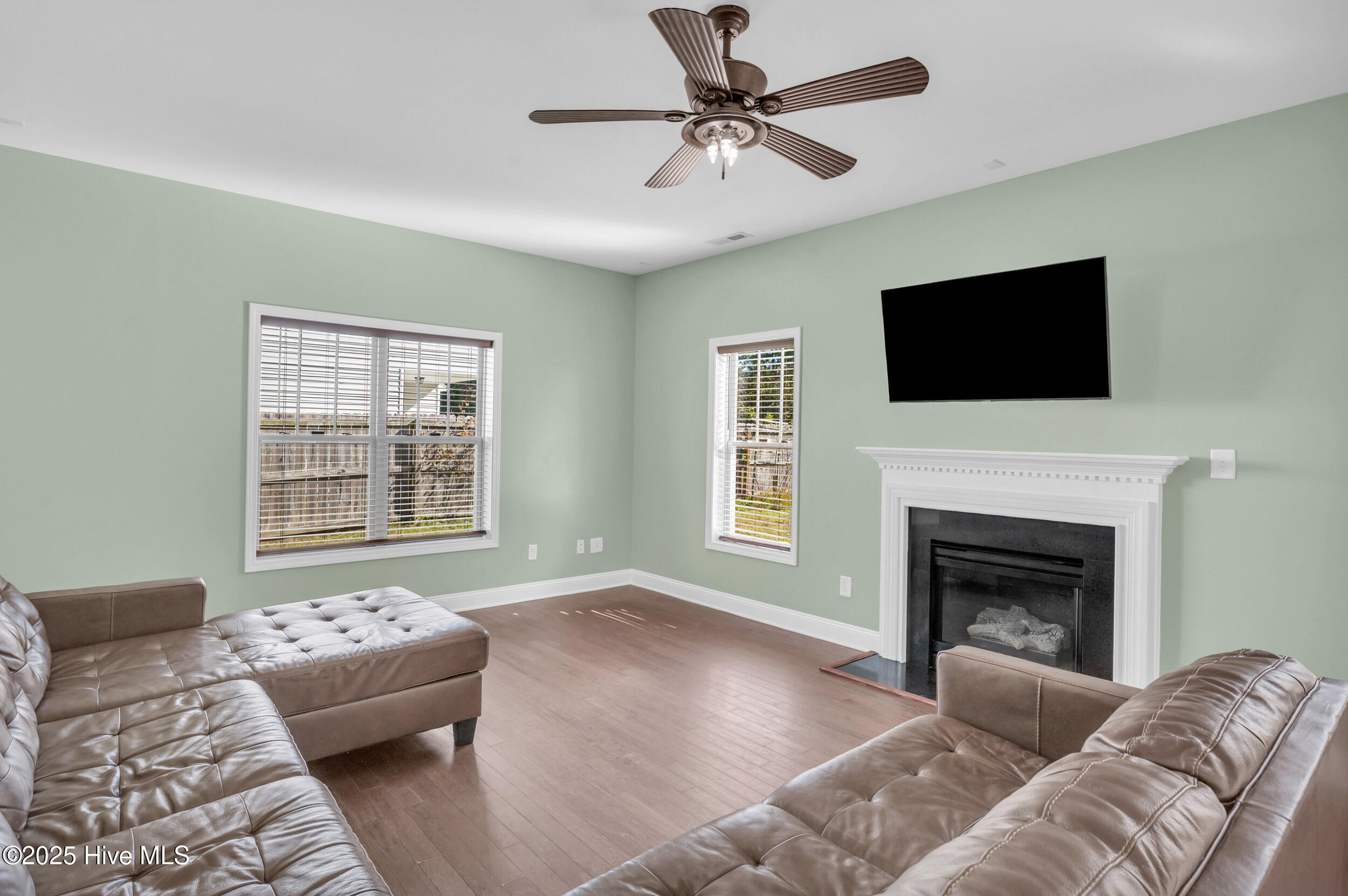 100538065 | Photo 18