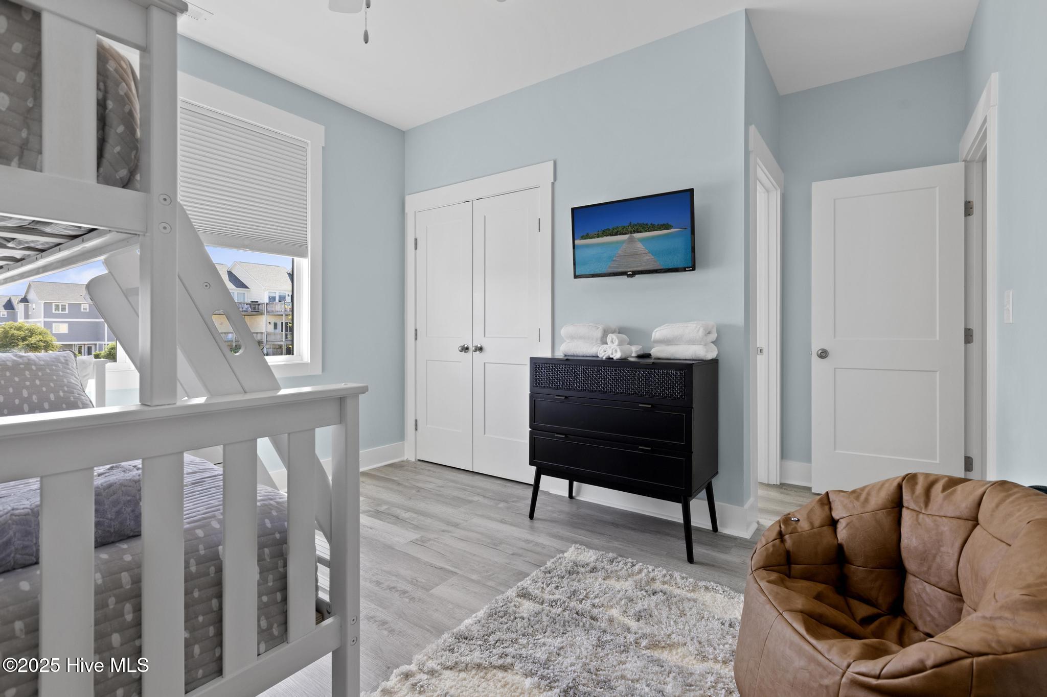 100533799 | Photo 32