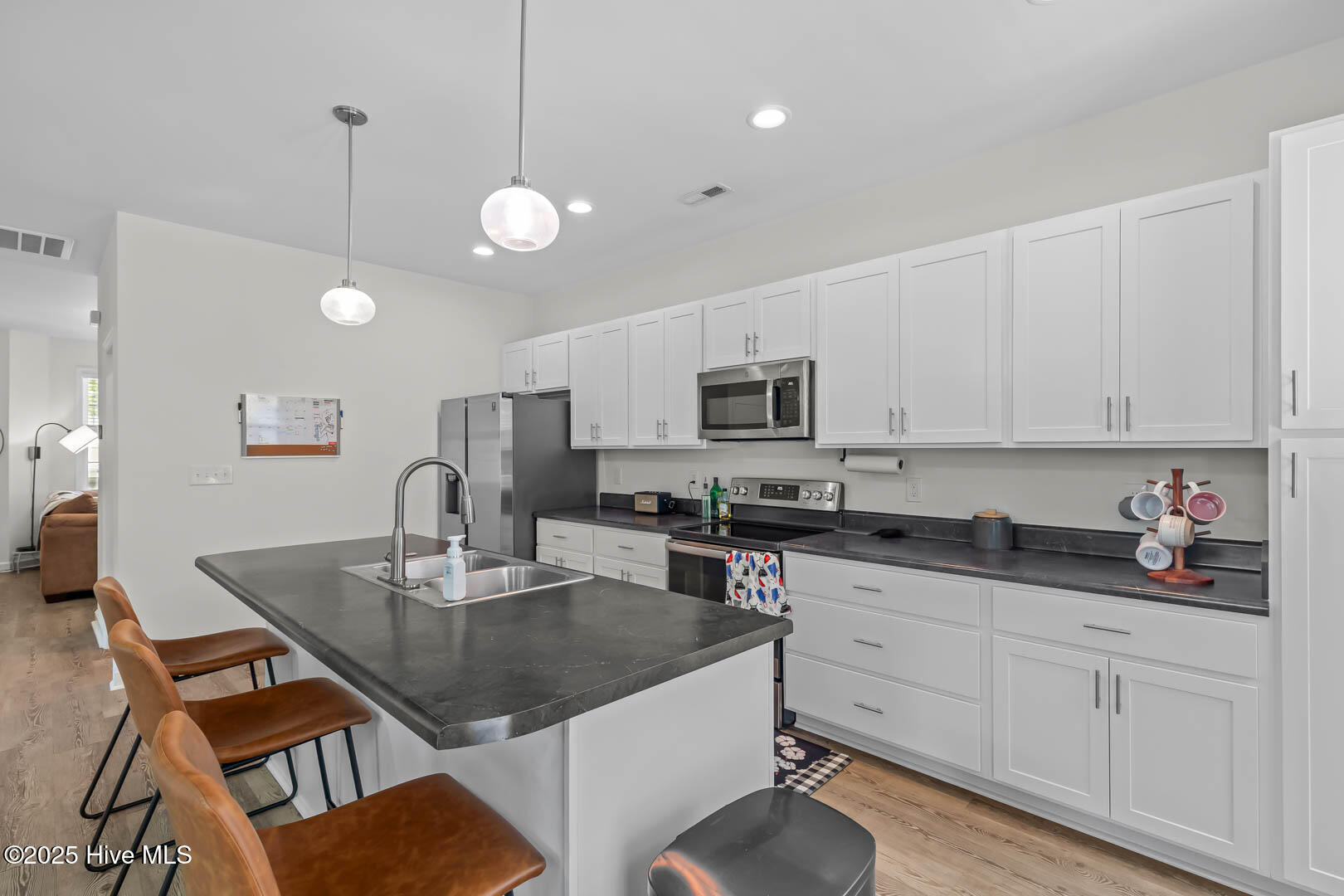 100516062 | Photo 25