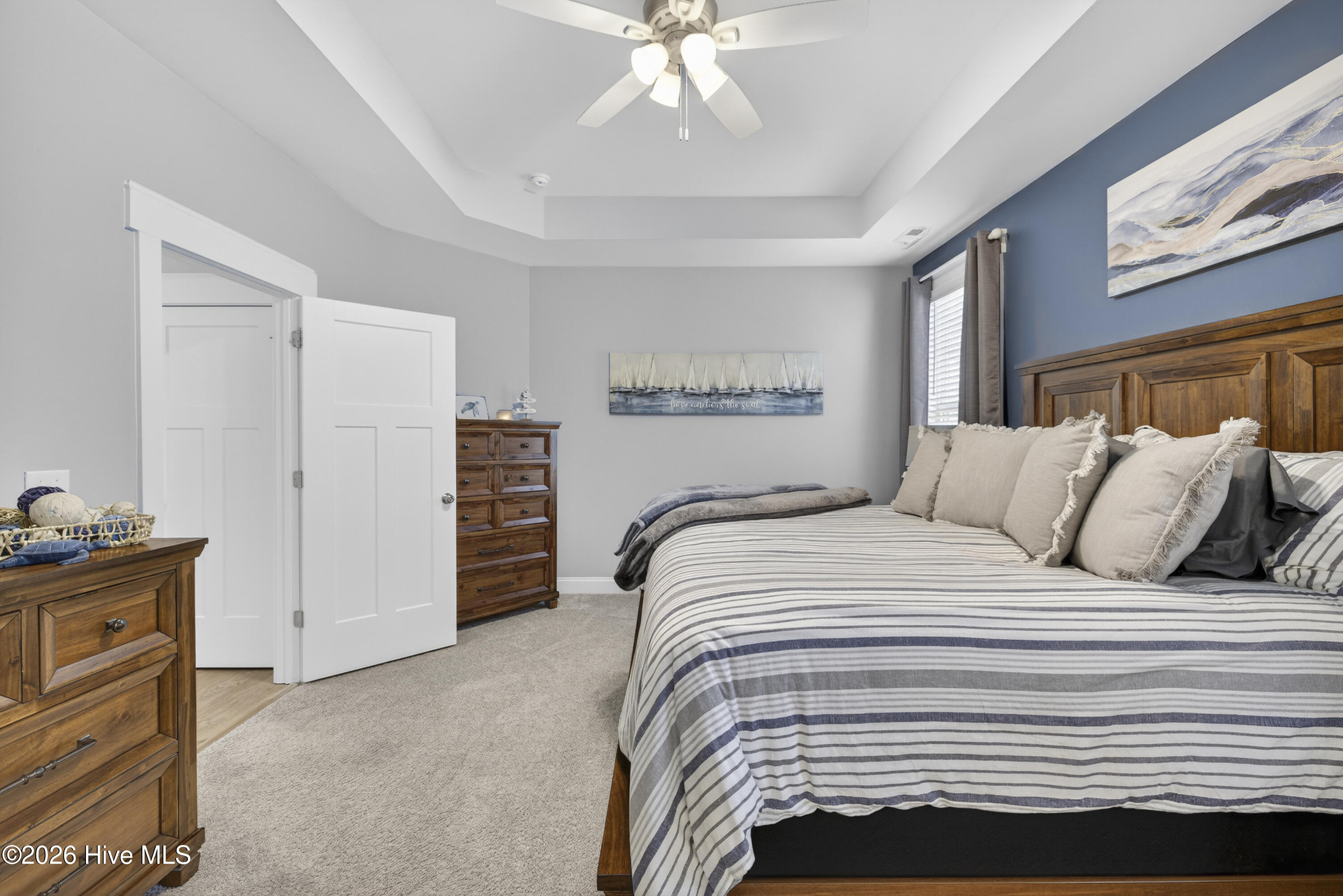 100548256 | Photo 22