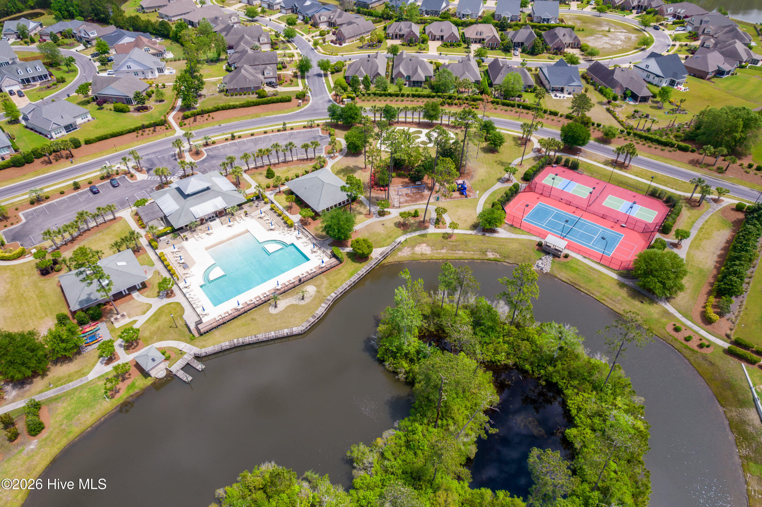 100552024 | Photo 42