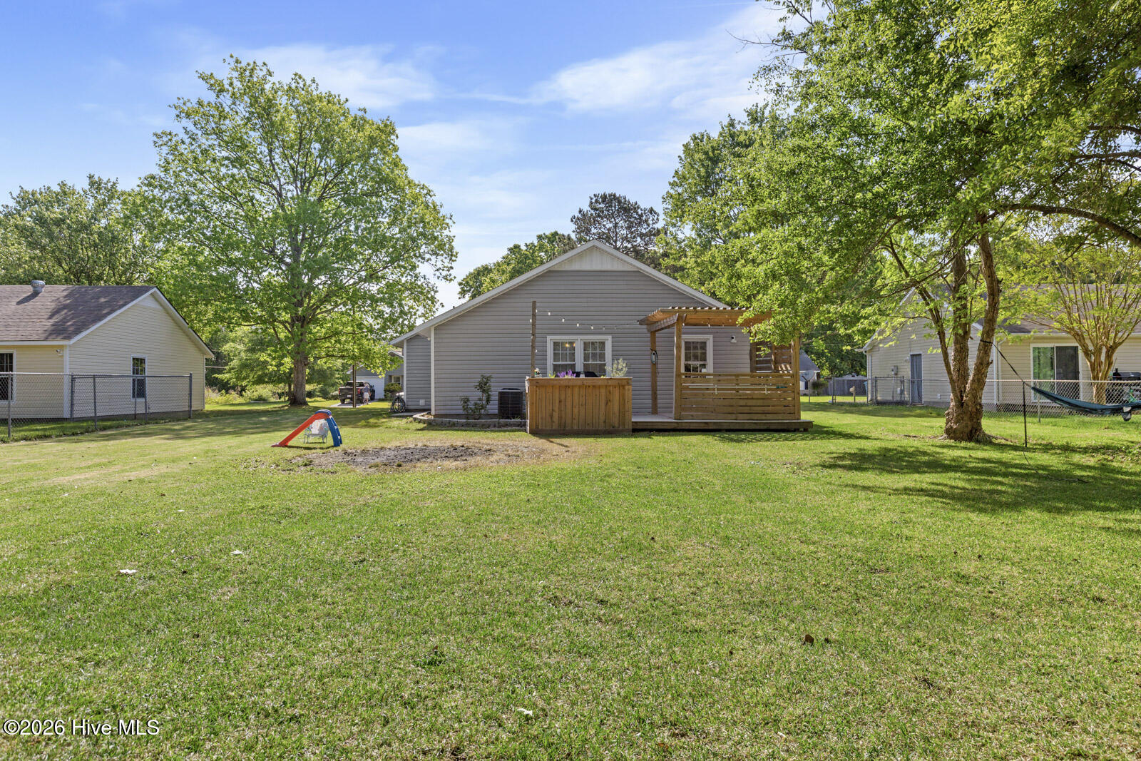 100569037 | Photo 27