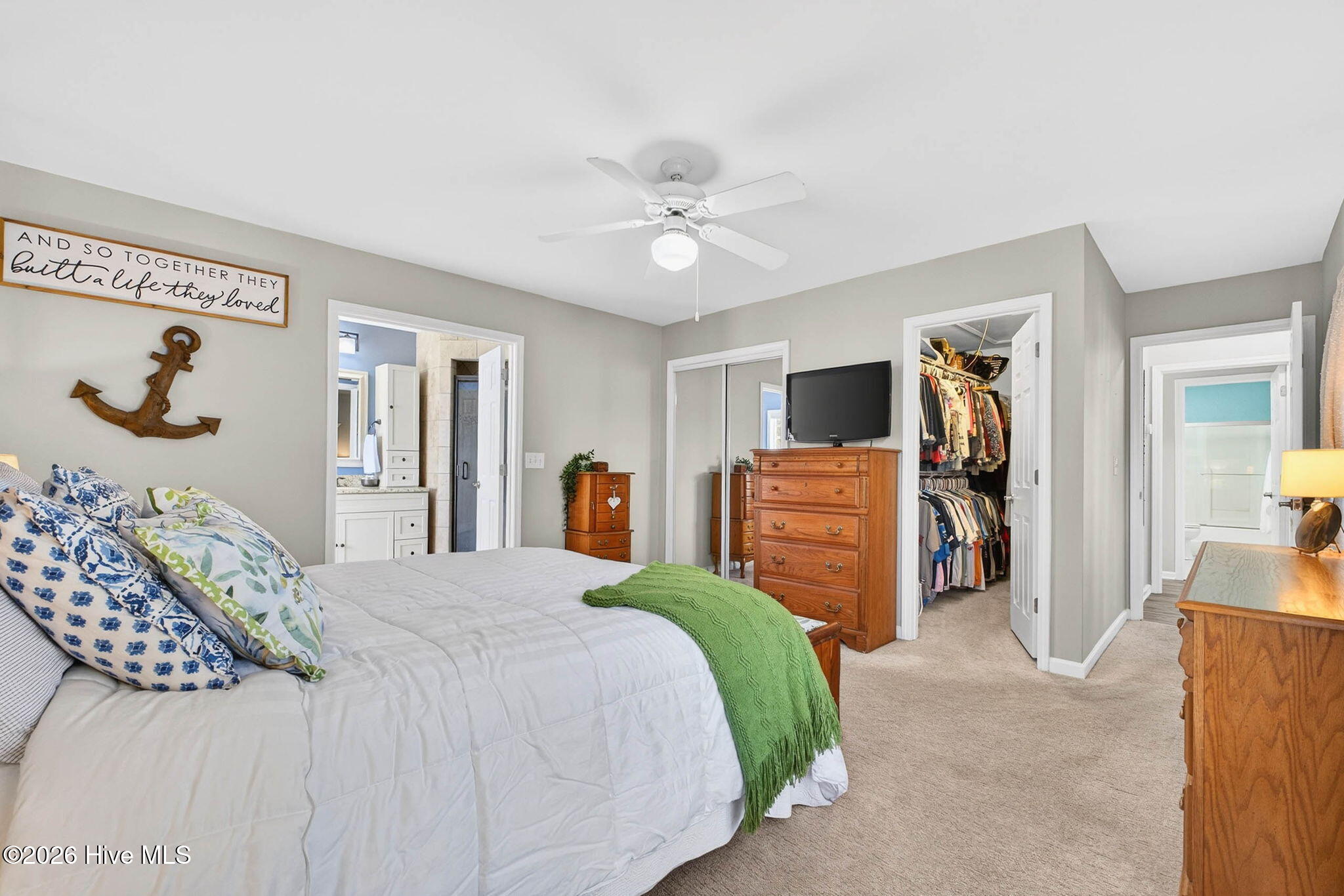 100562589 | Photo 39