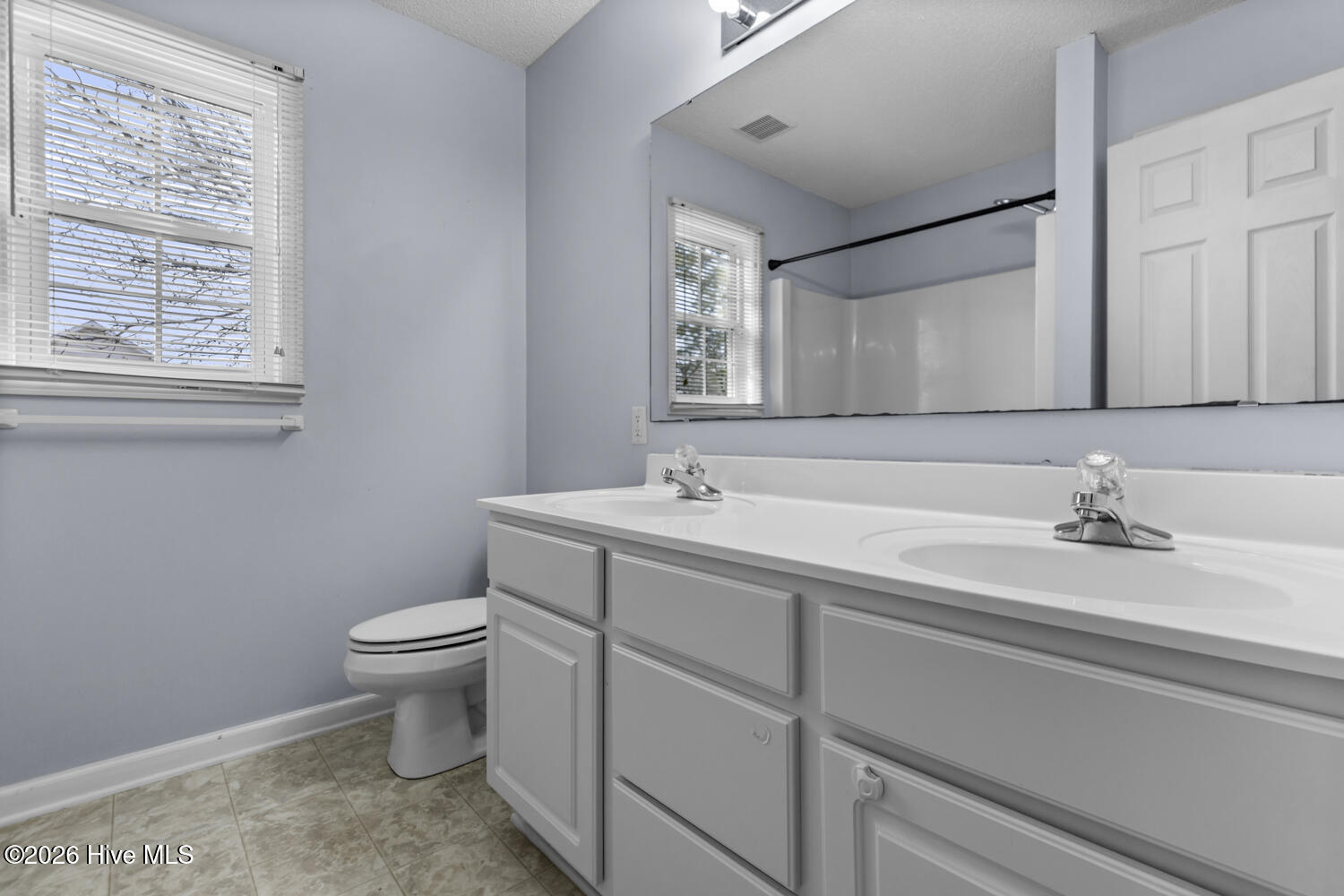 100553913 | Photo 19