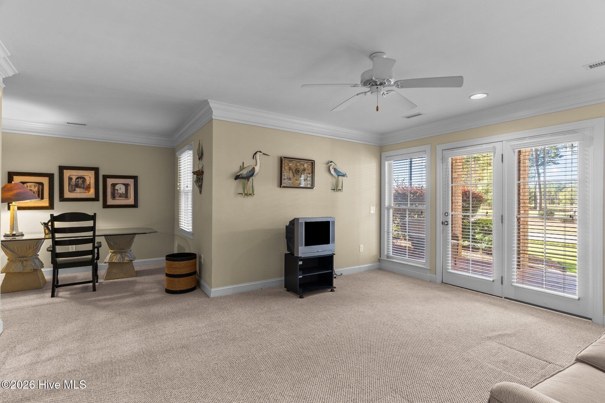 100551448 | Photo 30