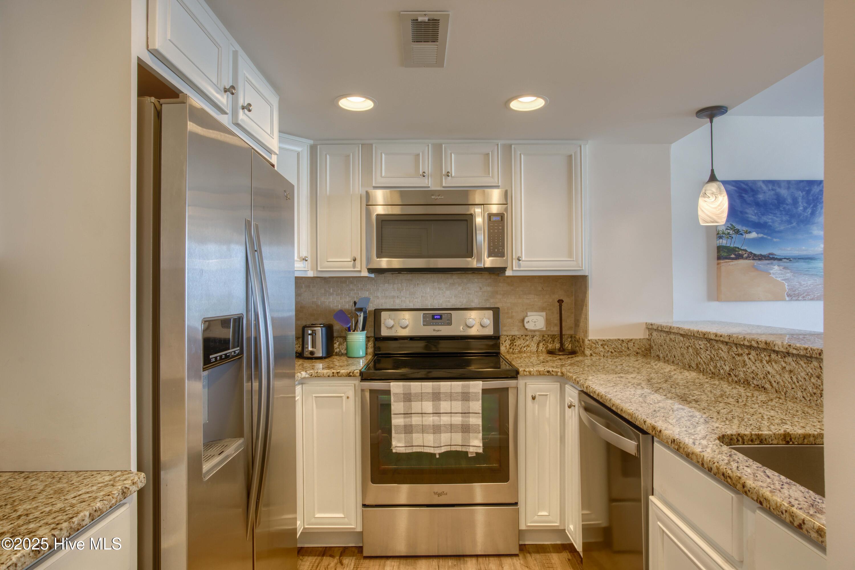 100529927 | Photo 12