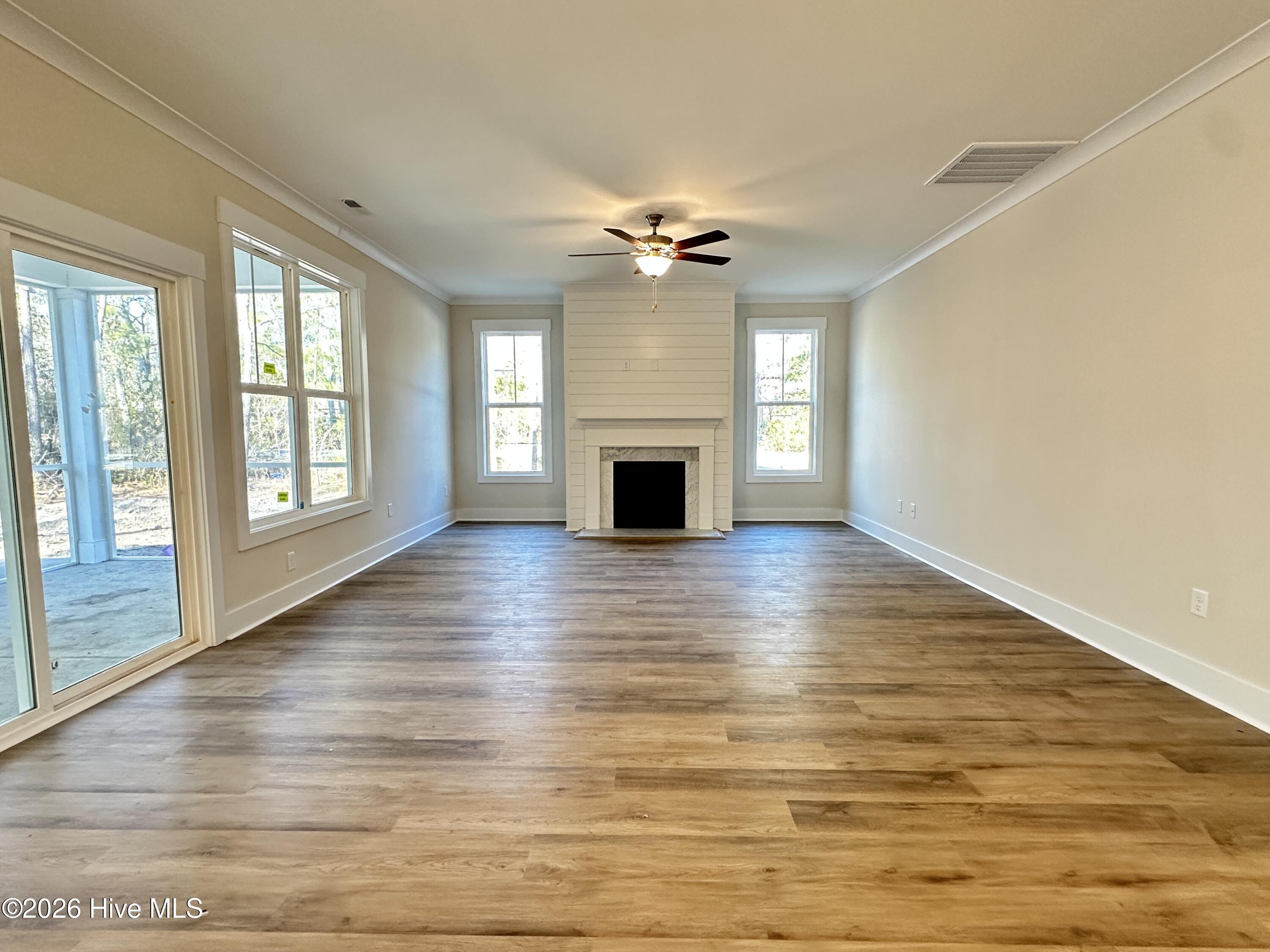 100542700 | Photo 34