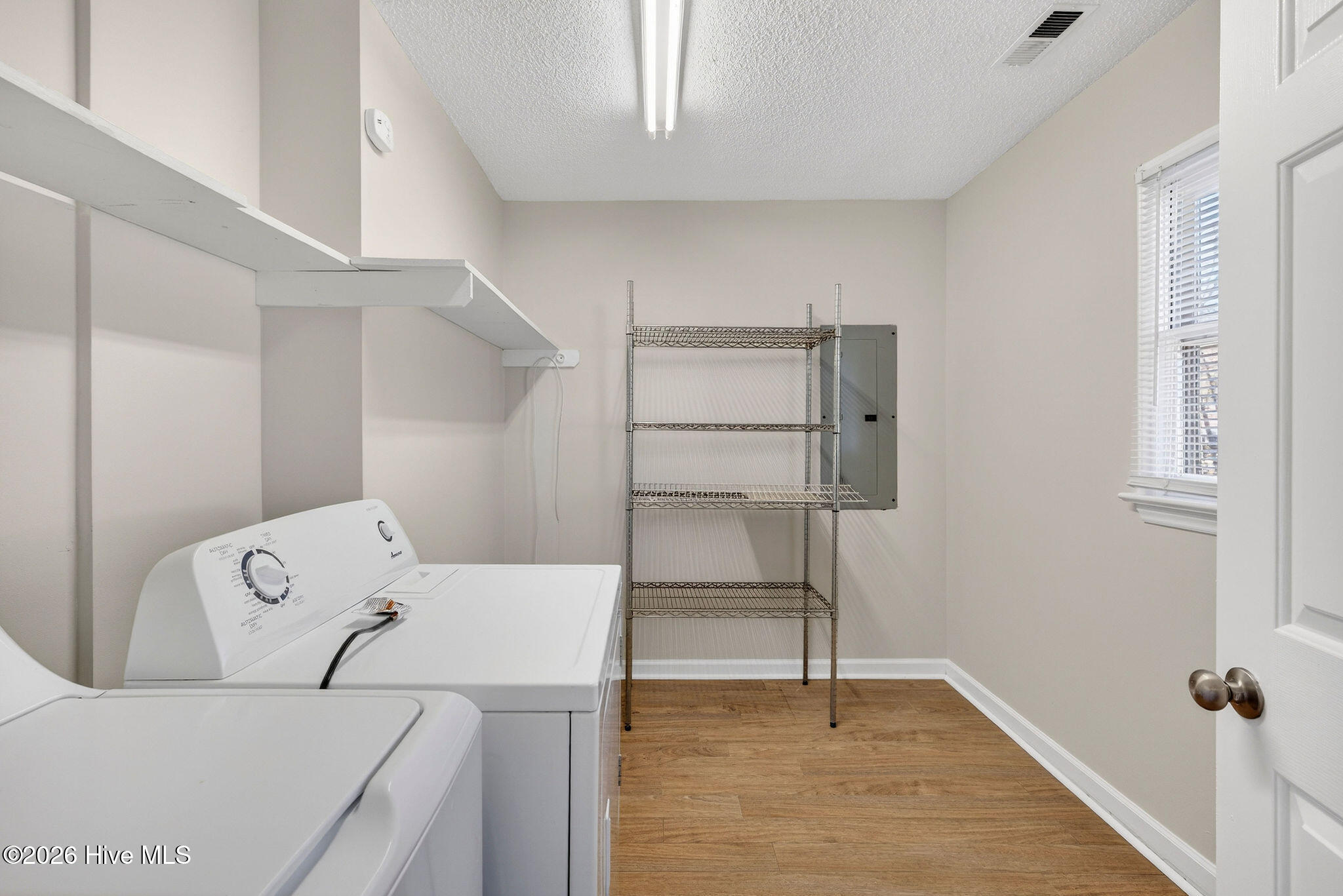 100545723 | Photo 18