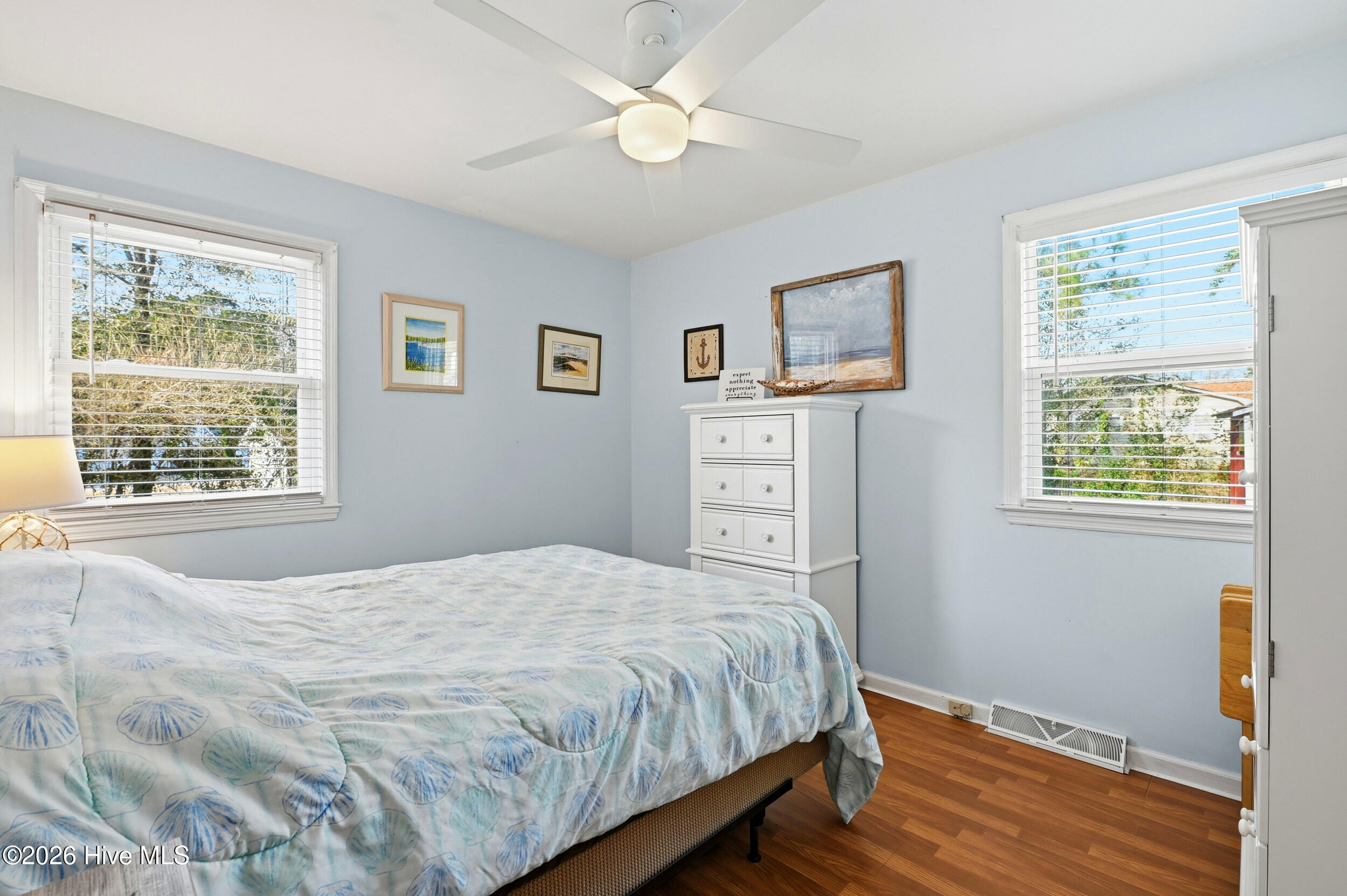 100551397 | Photo 14