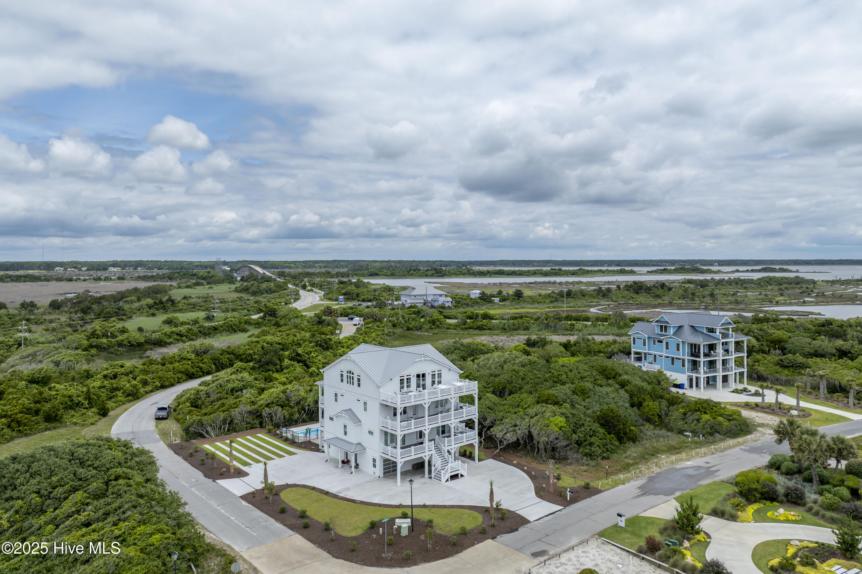 100510701 | Photo 89