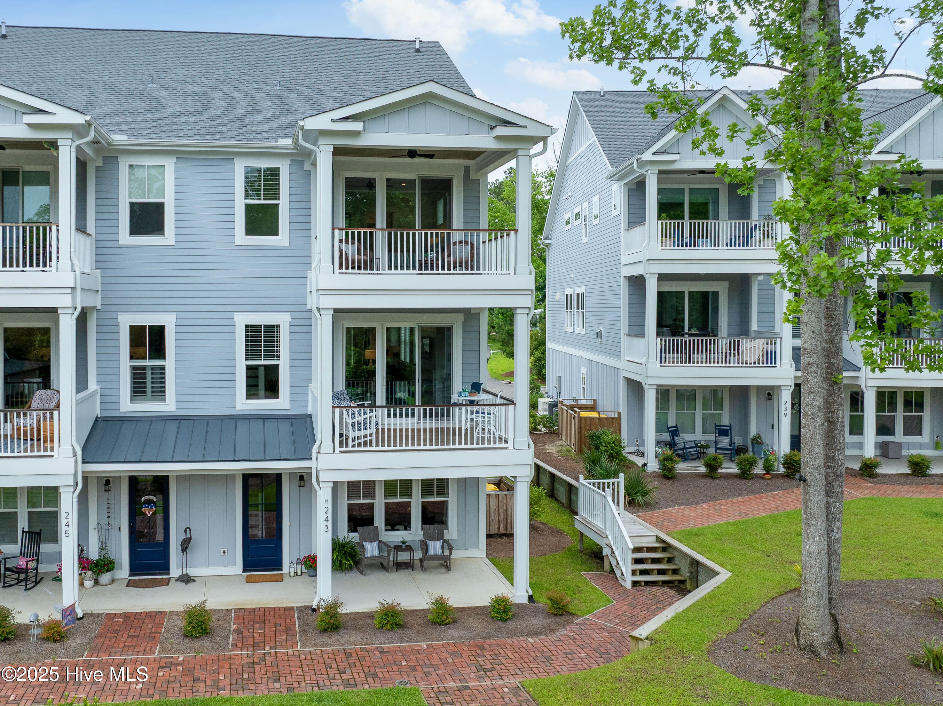 100547511 | Photo 59