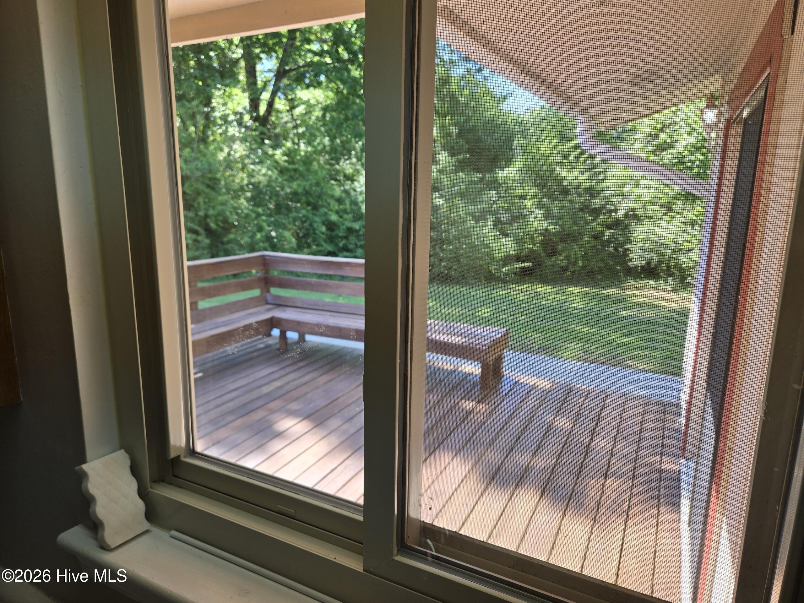 100568111 | Photo 21