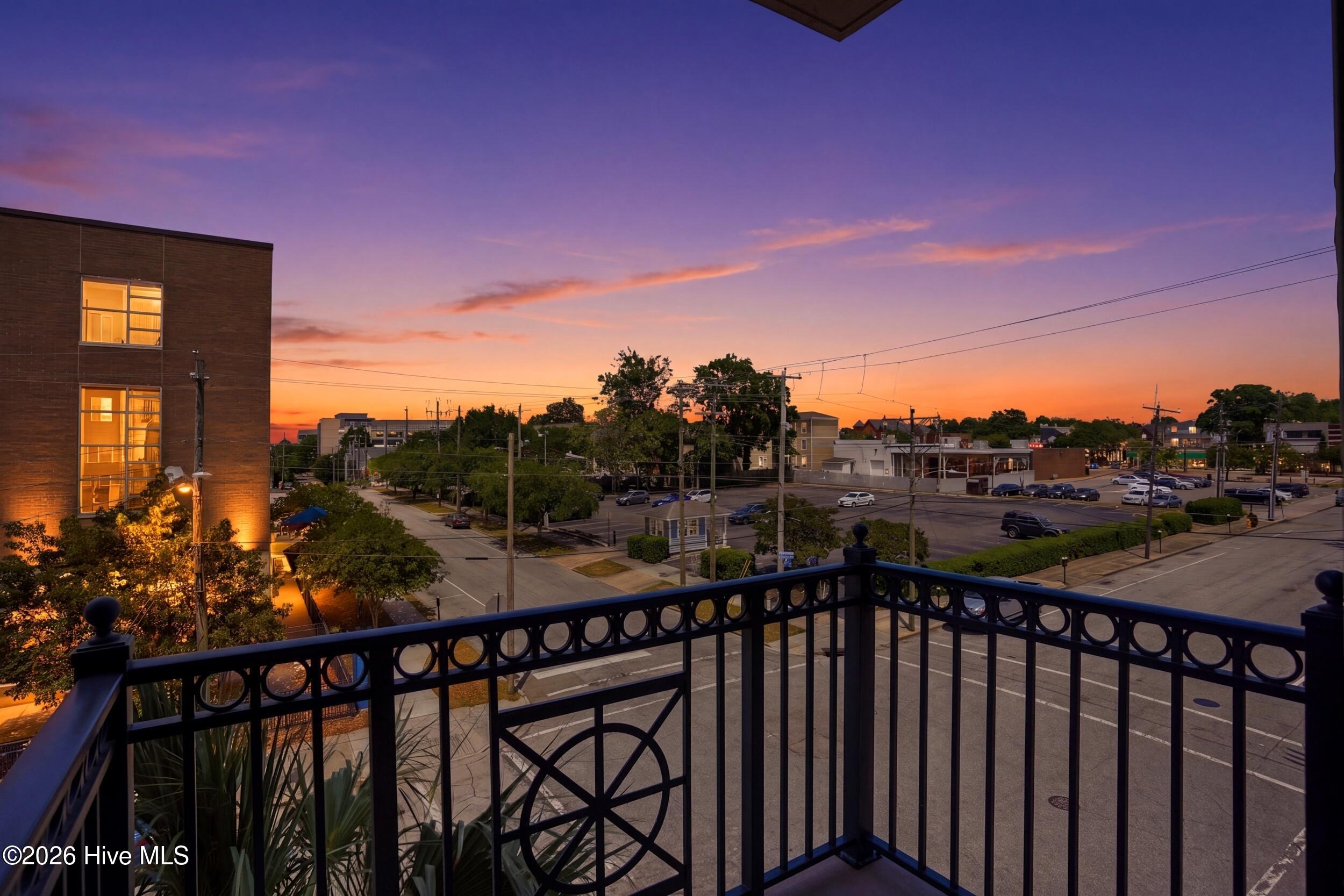 100570172 | Photo 31