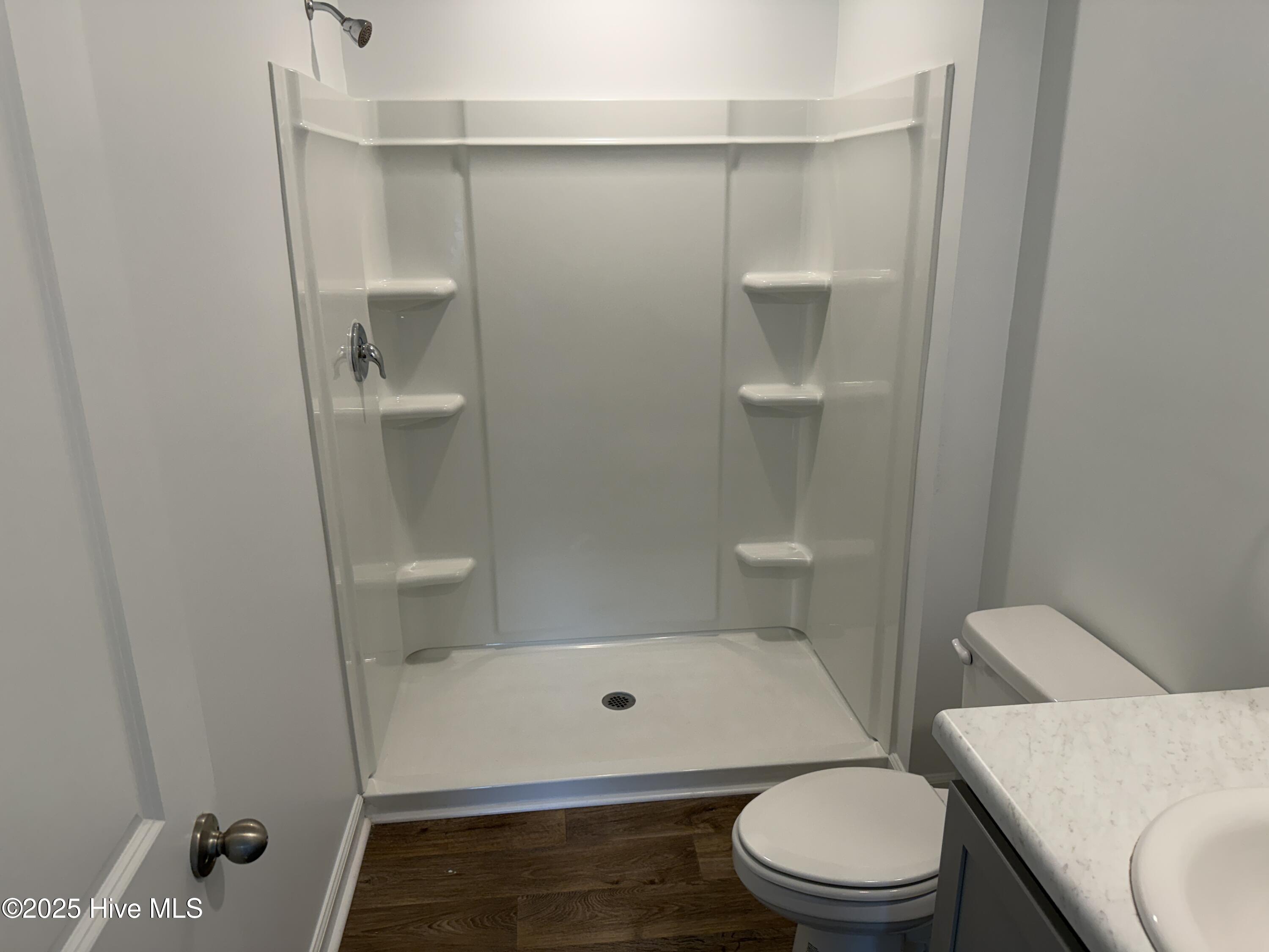 100528835 | Photo 23