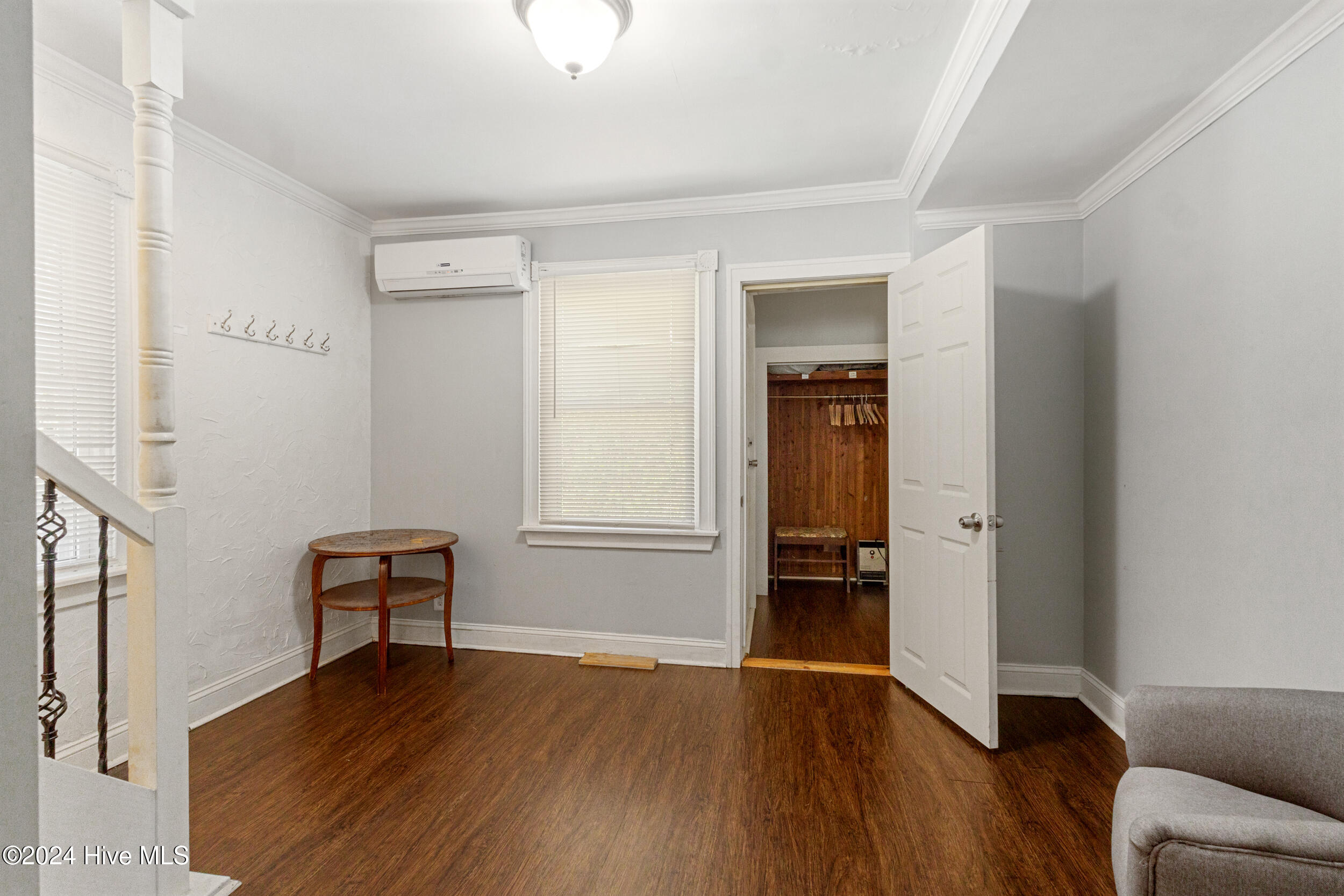 100528375 | Photo 13