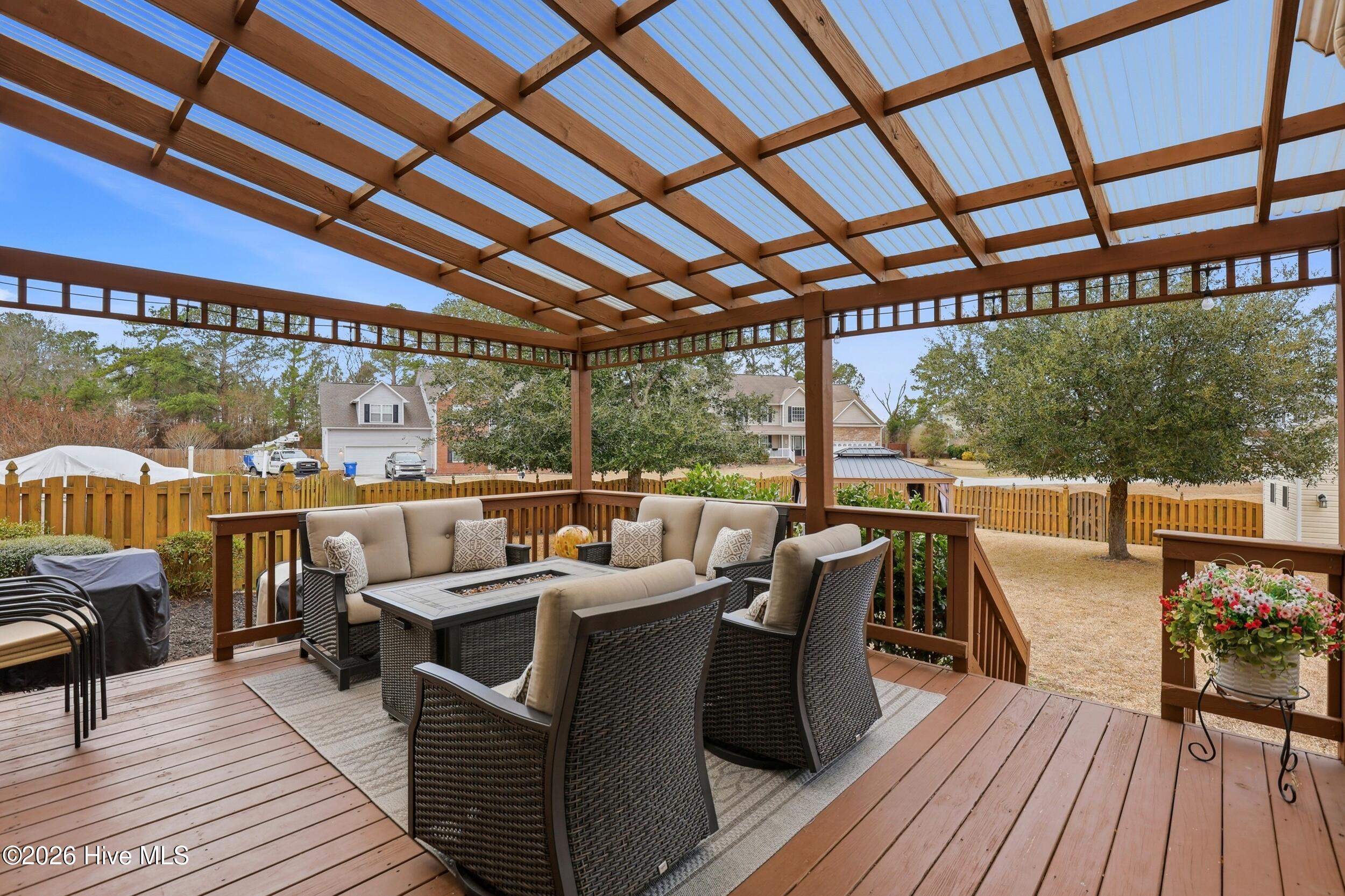 100558119 | Photo 38