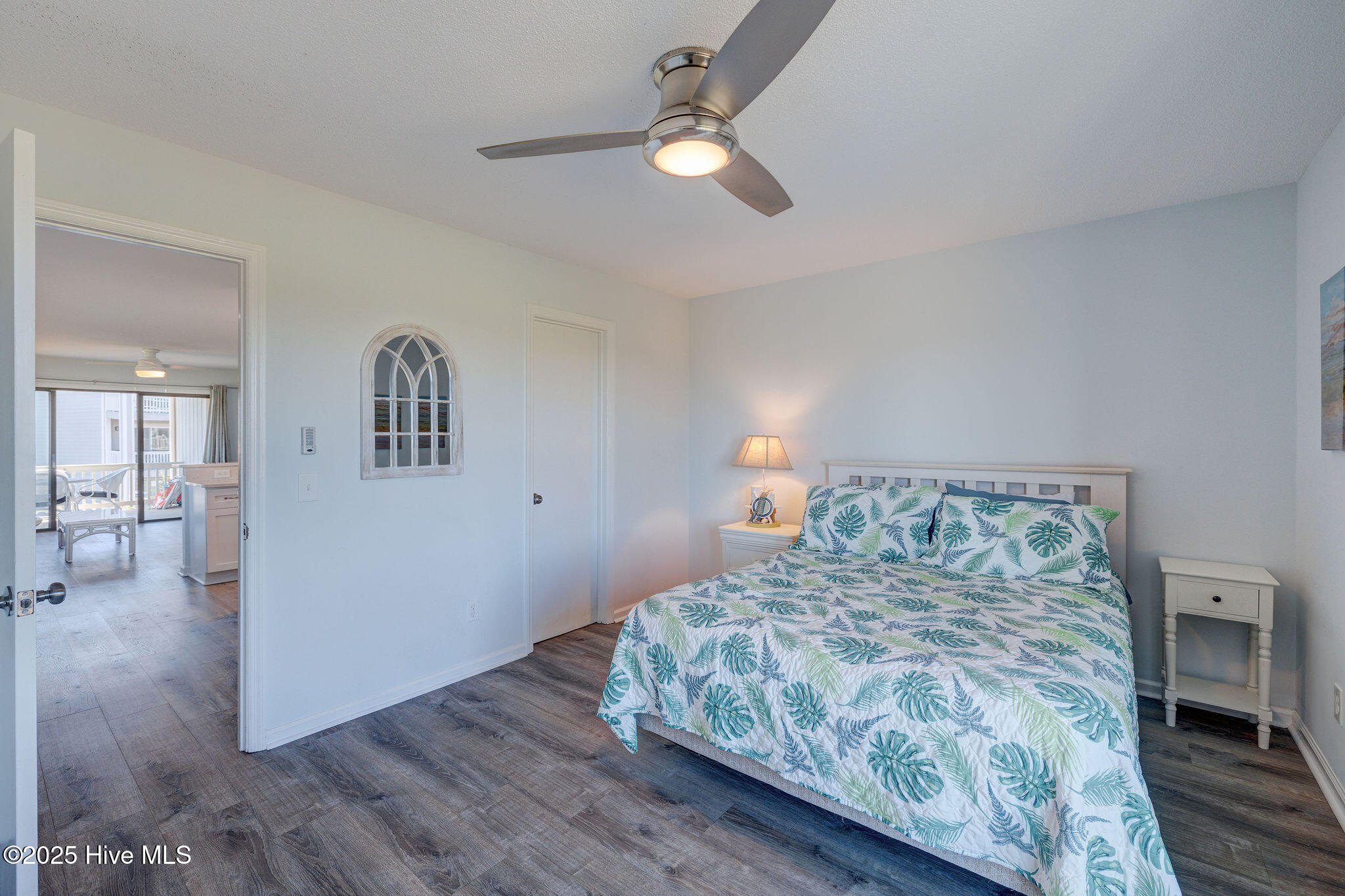 100531579 | Photo 25