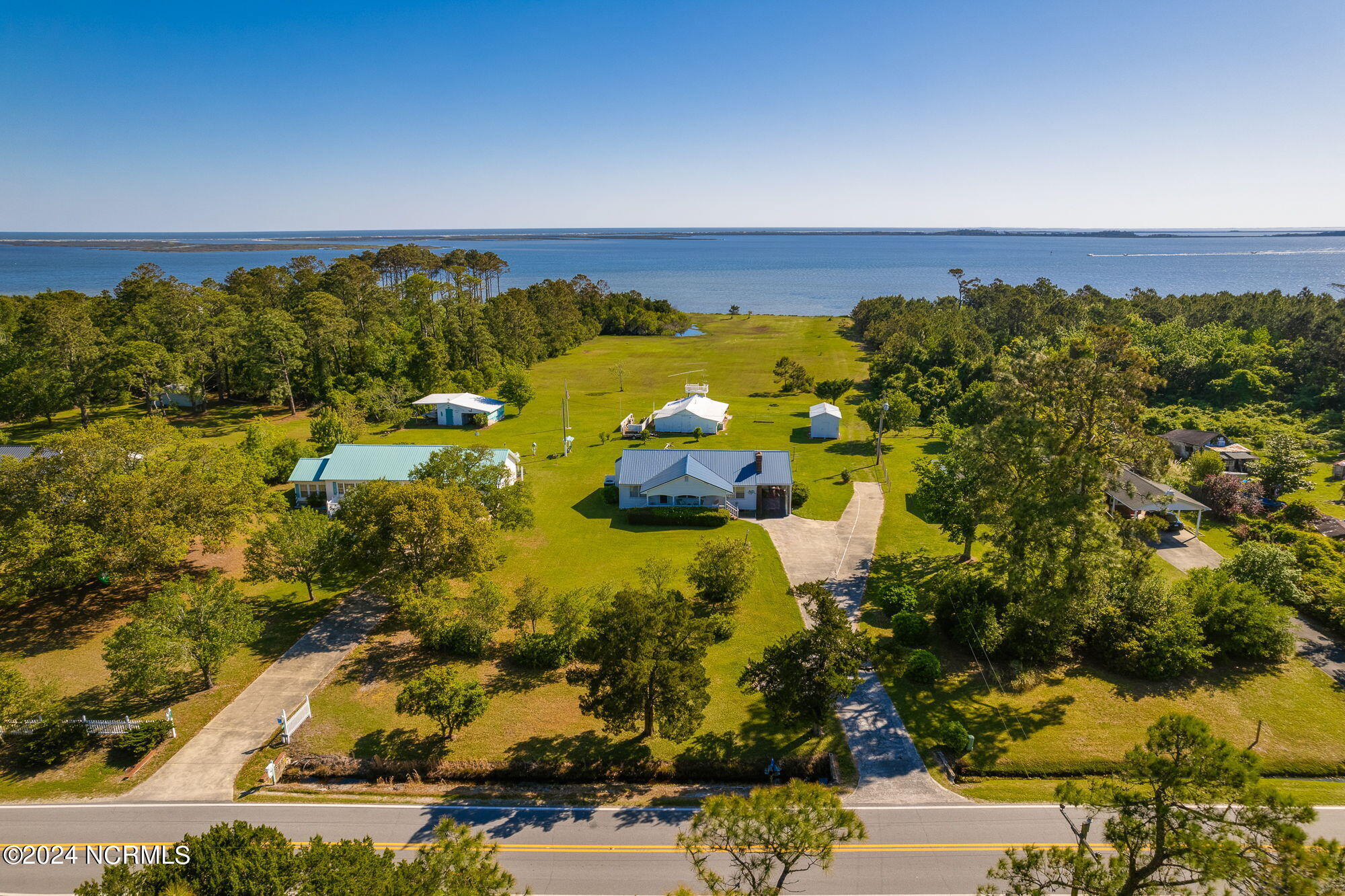 2604 Cedar Island Road,Cedar Island