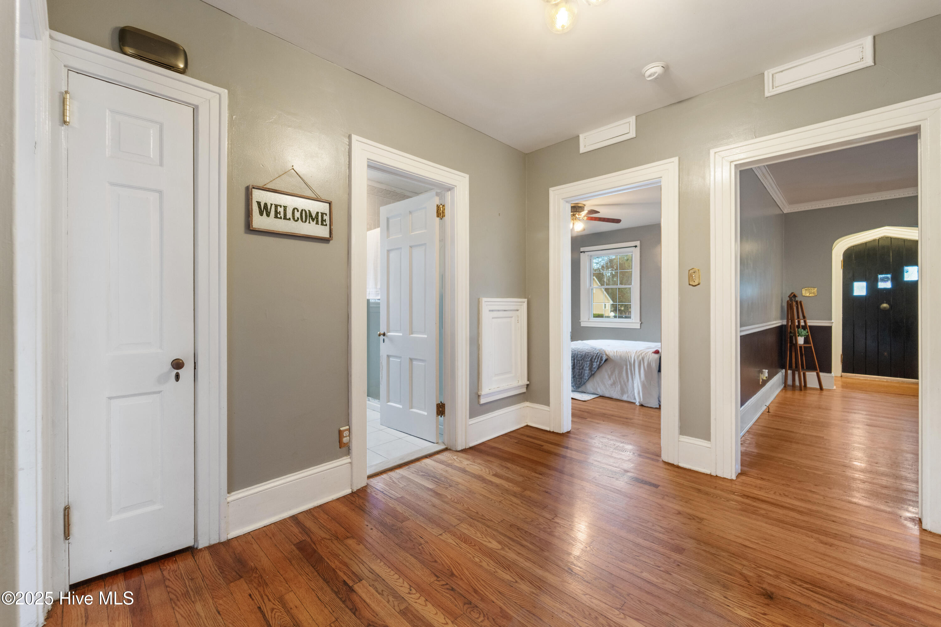 100544156 | Photo 32