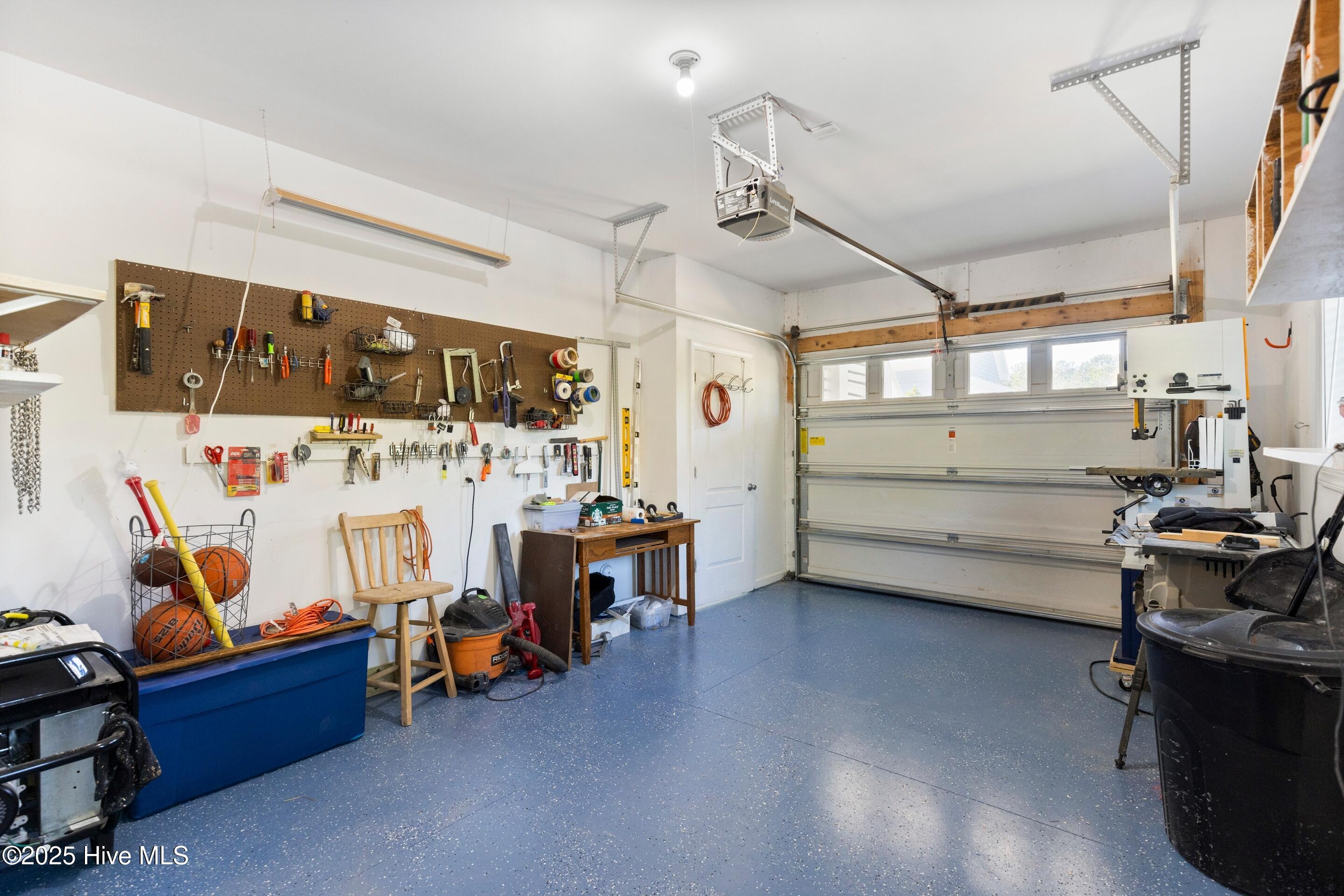 100536198 | Photo 60