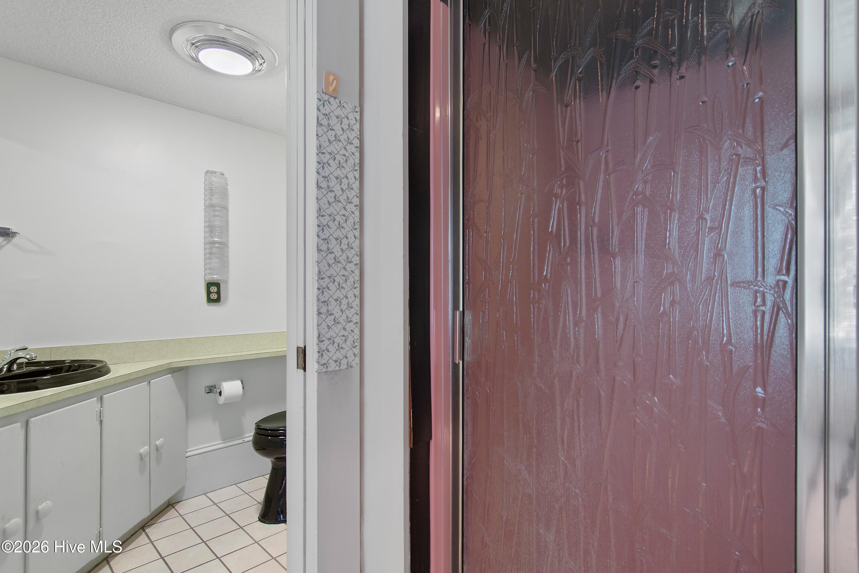 100566206 | Photo 46