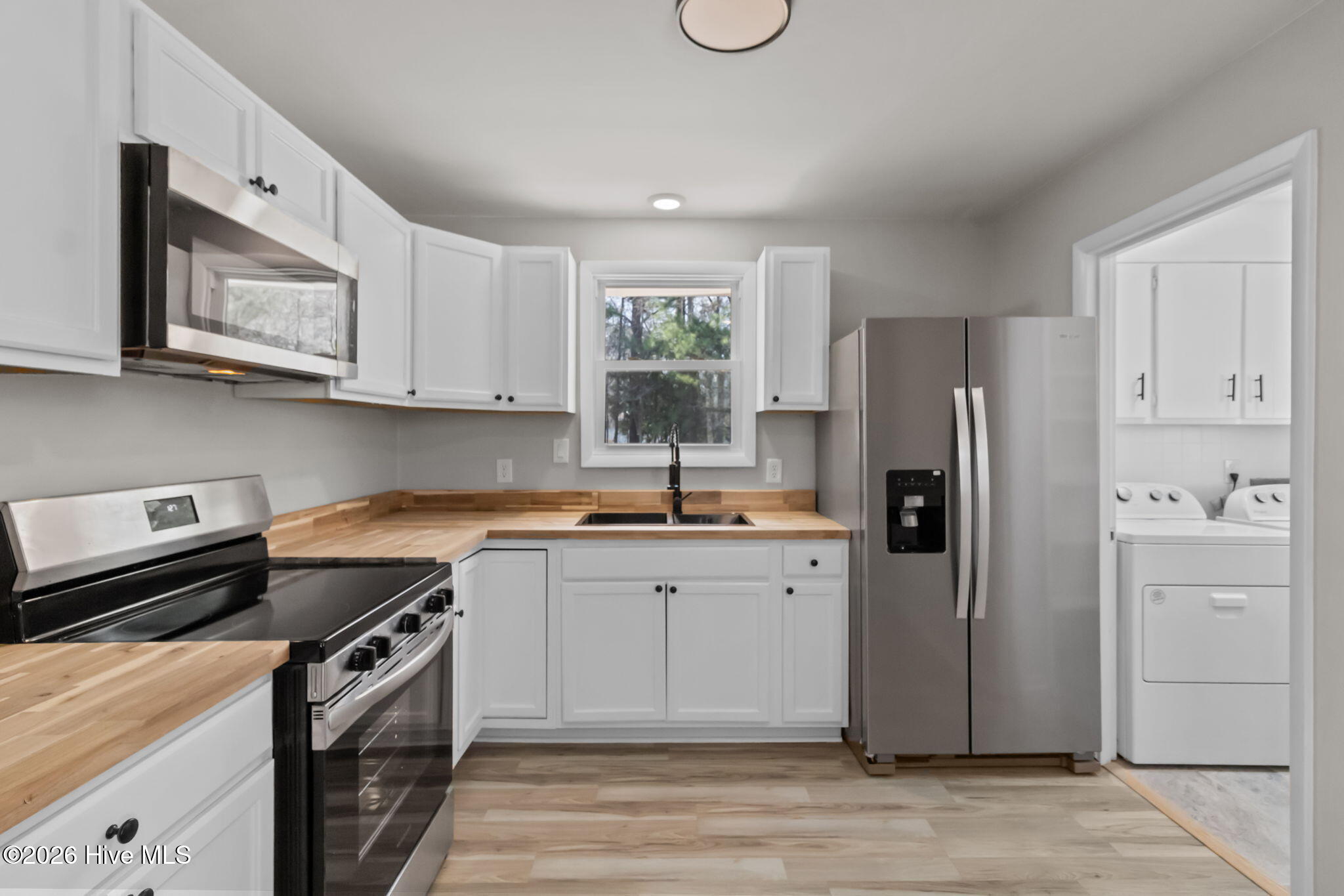 100557666 | Photo 11