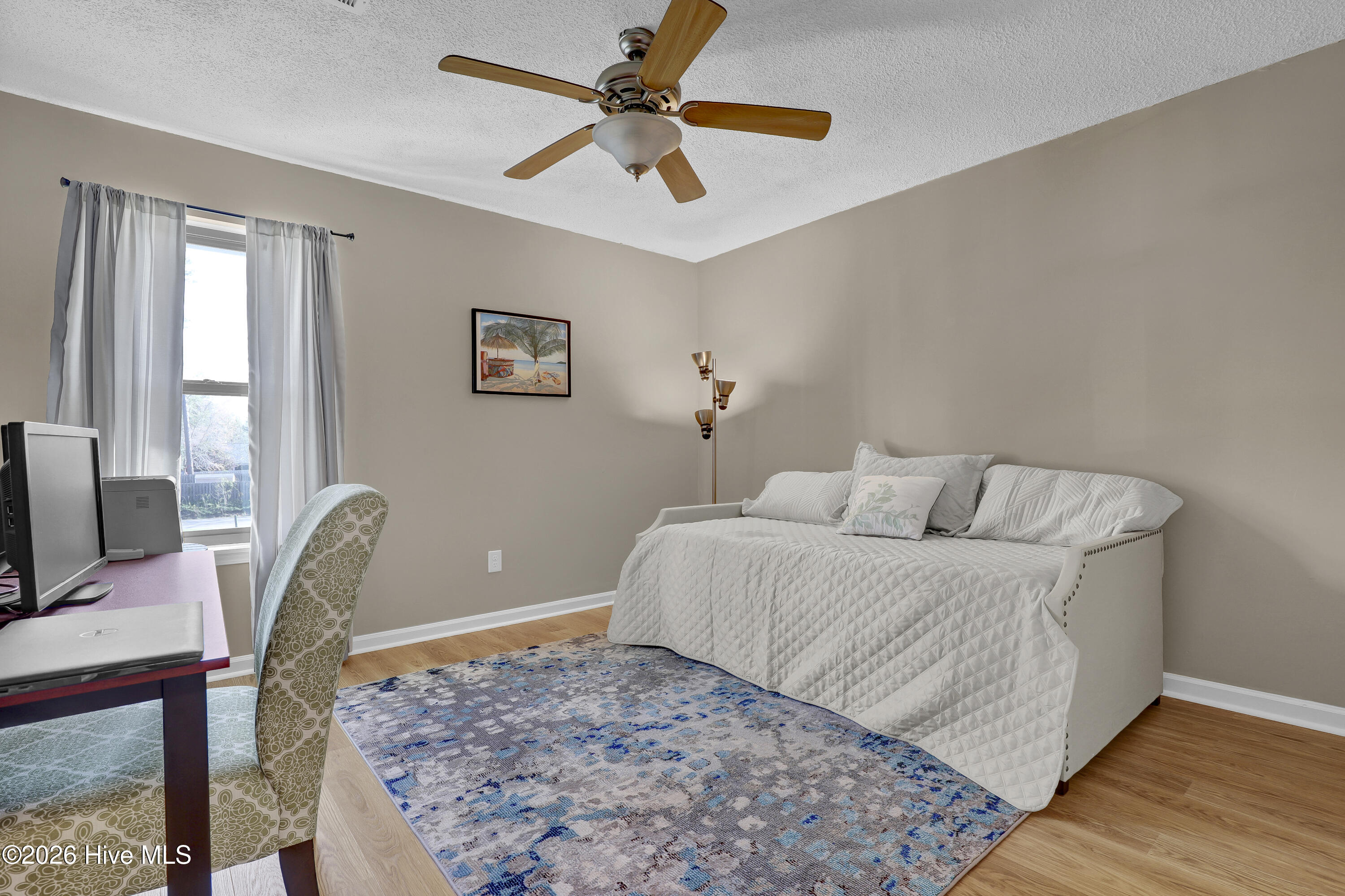 100565686 | Photo 21