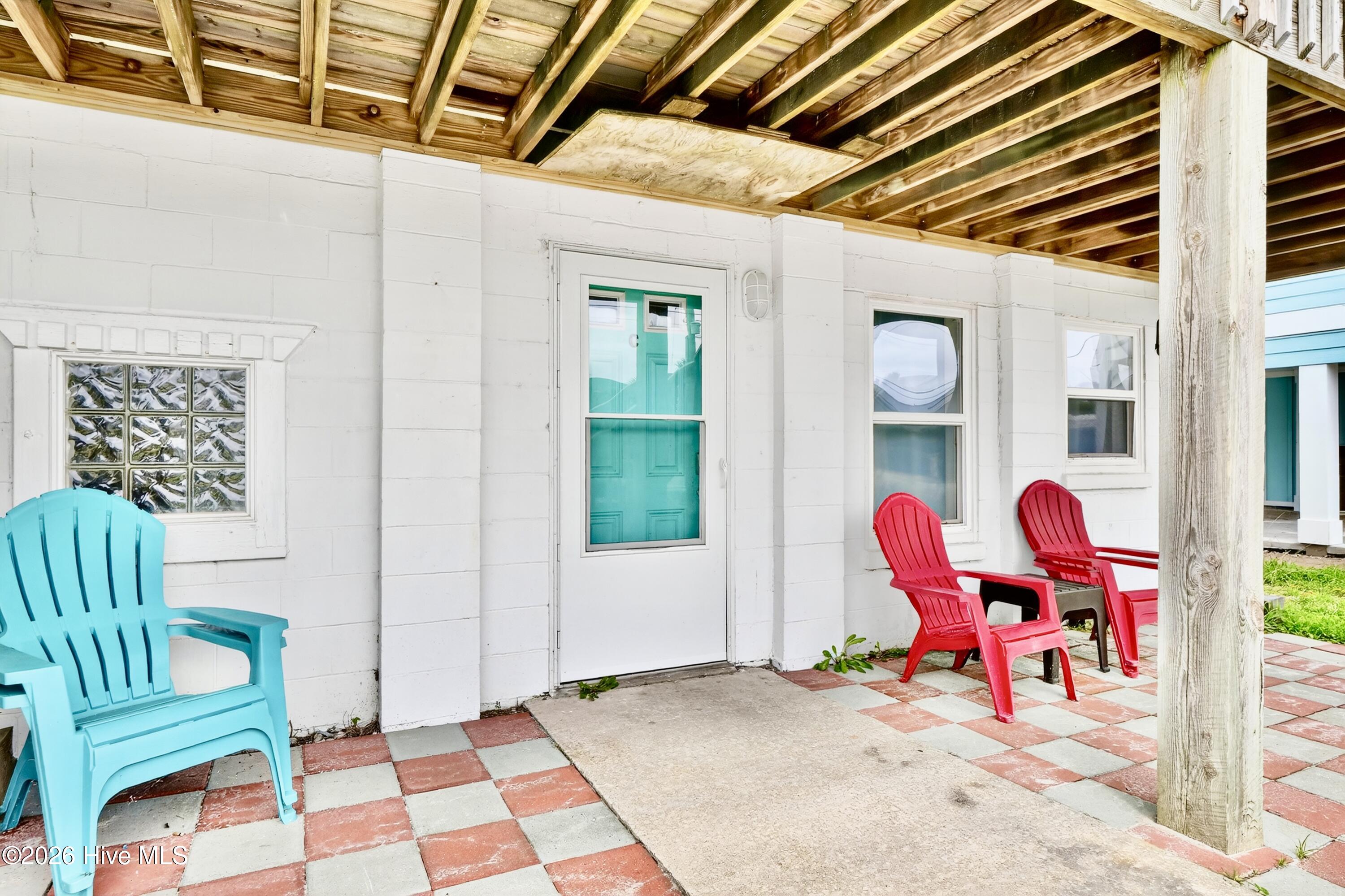 100558855 | Photo 38