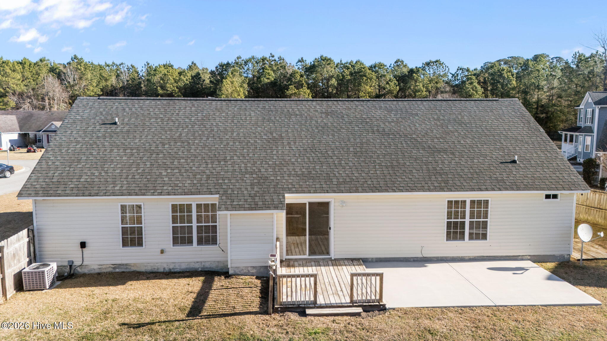 100549843 | Photo 44