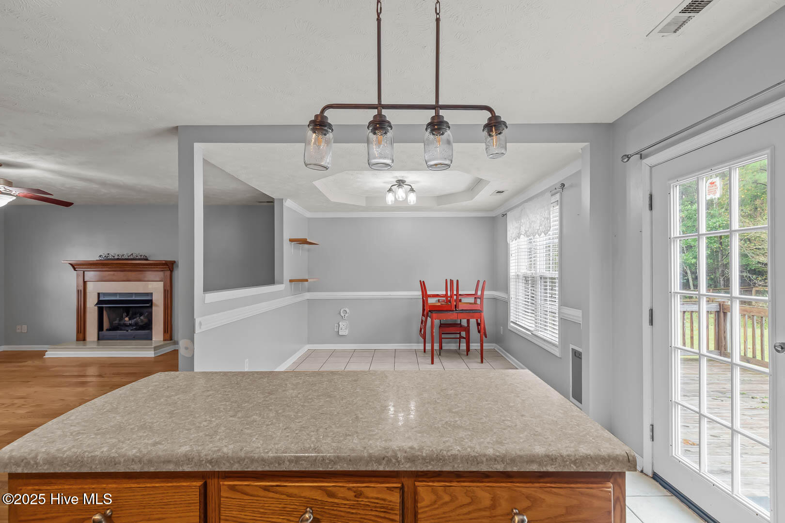 100542148 | Photo 26