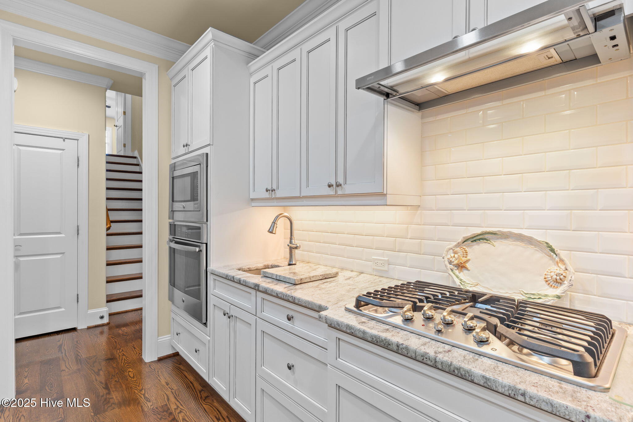 100552271 | Photo 10