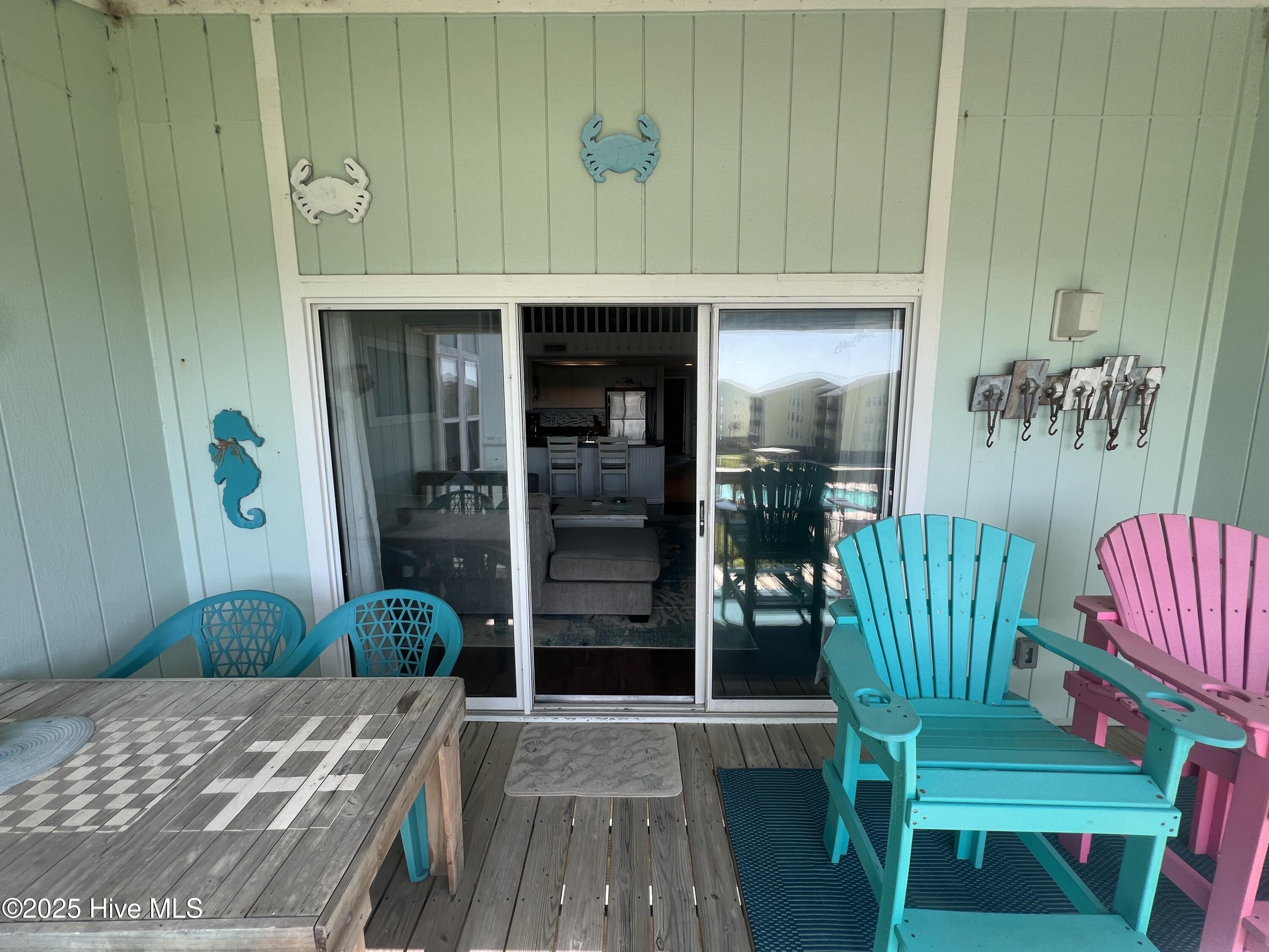 100519884 | Photo 22