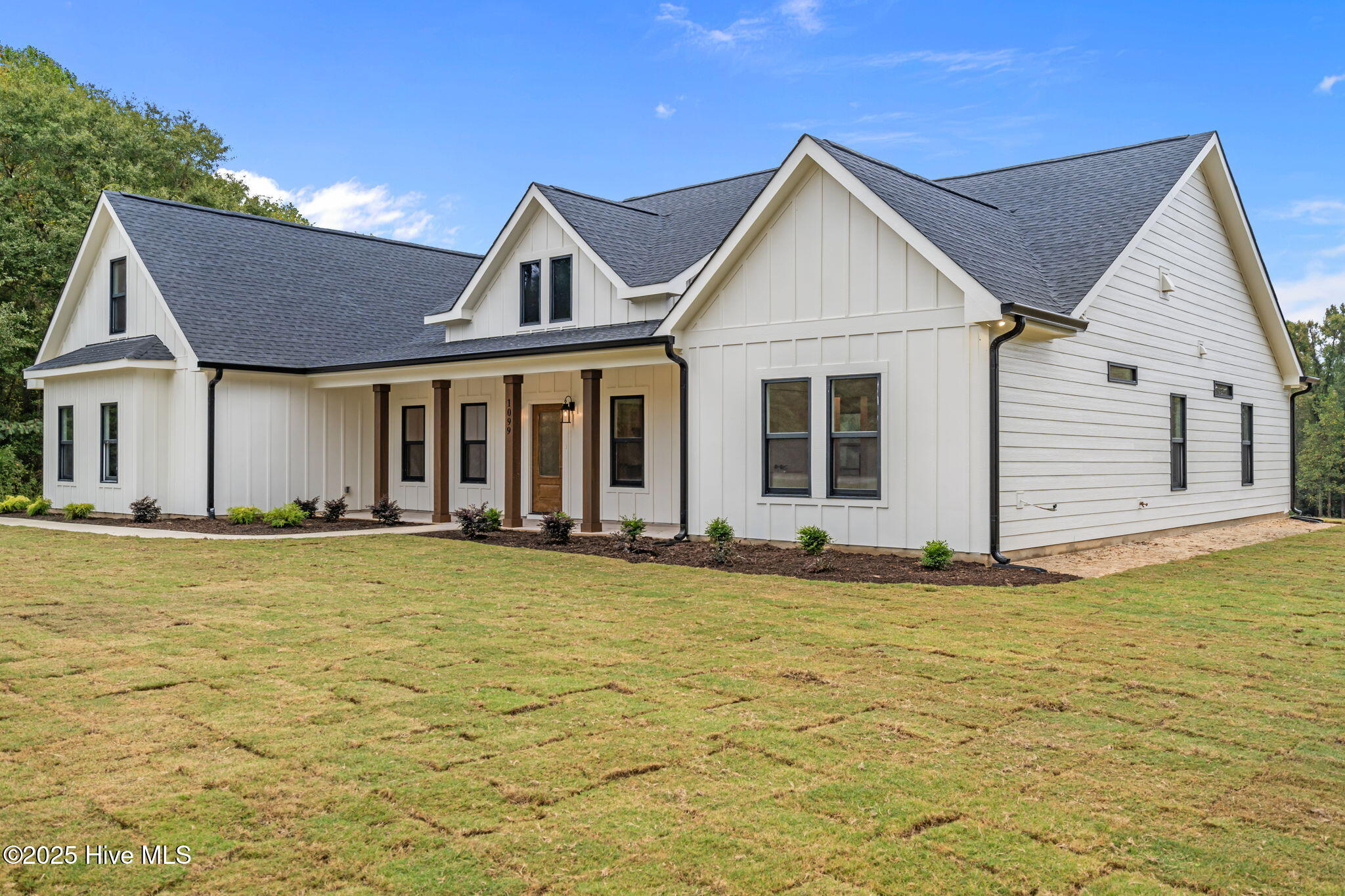 1099 Ring Road