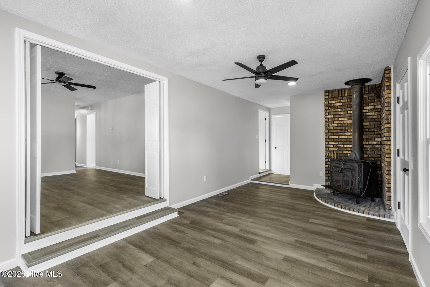 100560778 | Photo 13