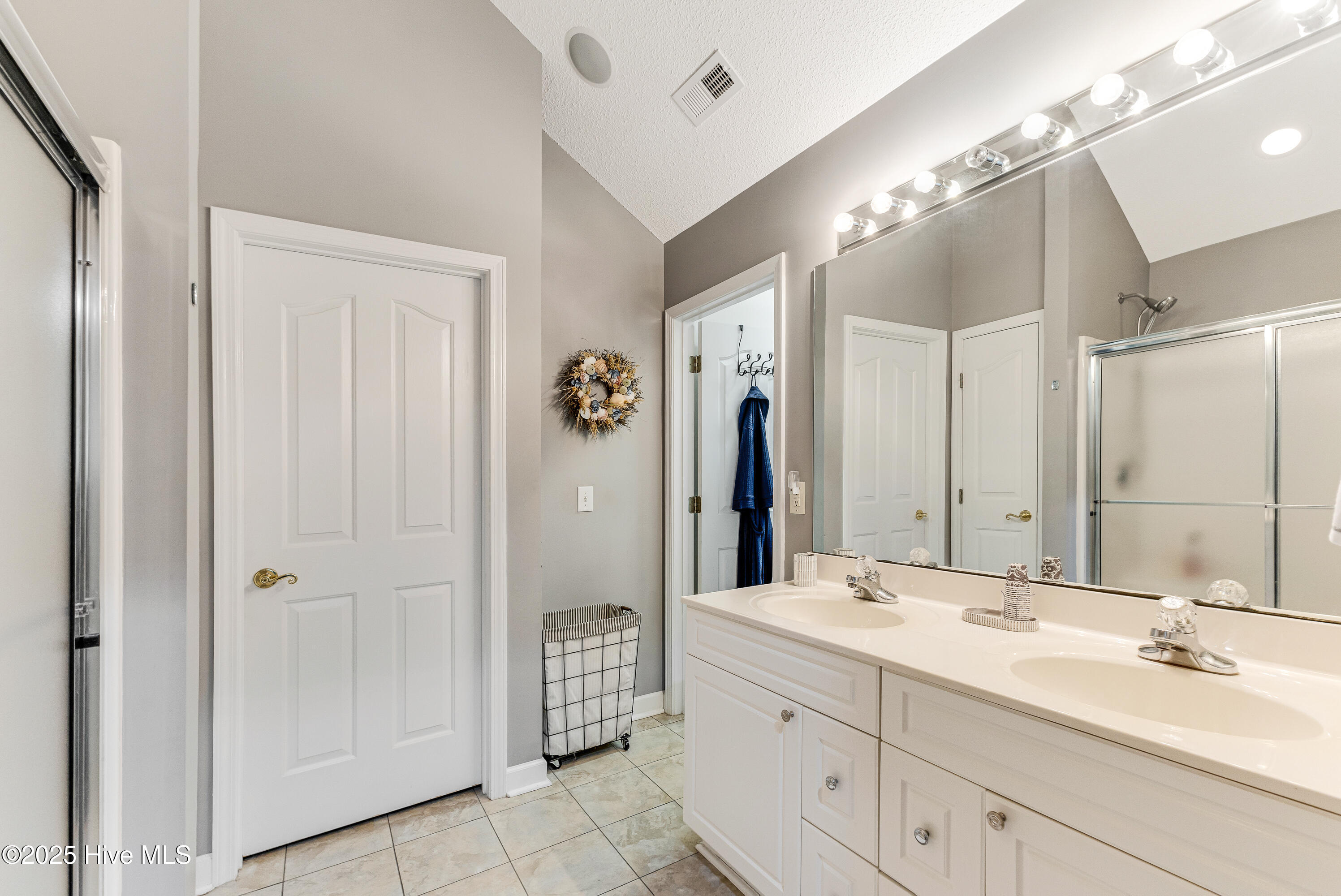 100520400 | Photo 20